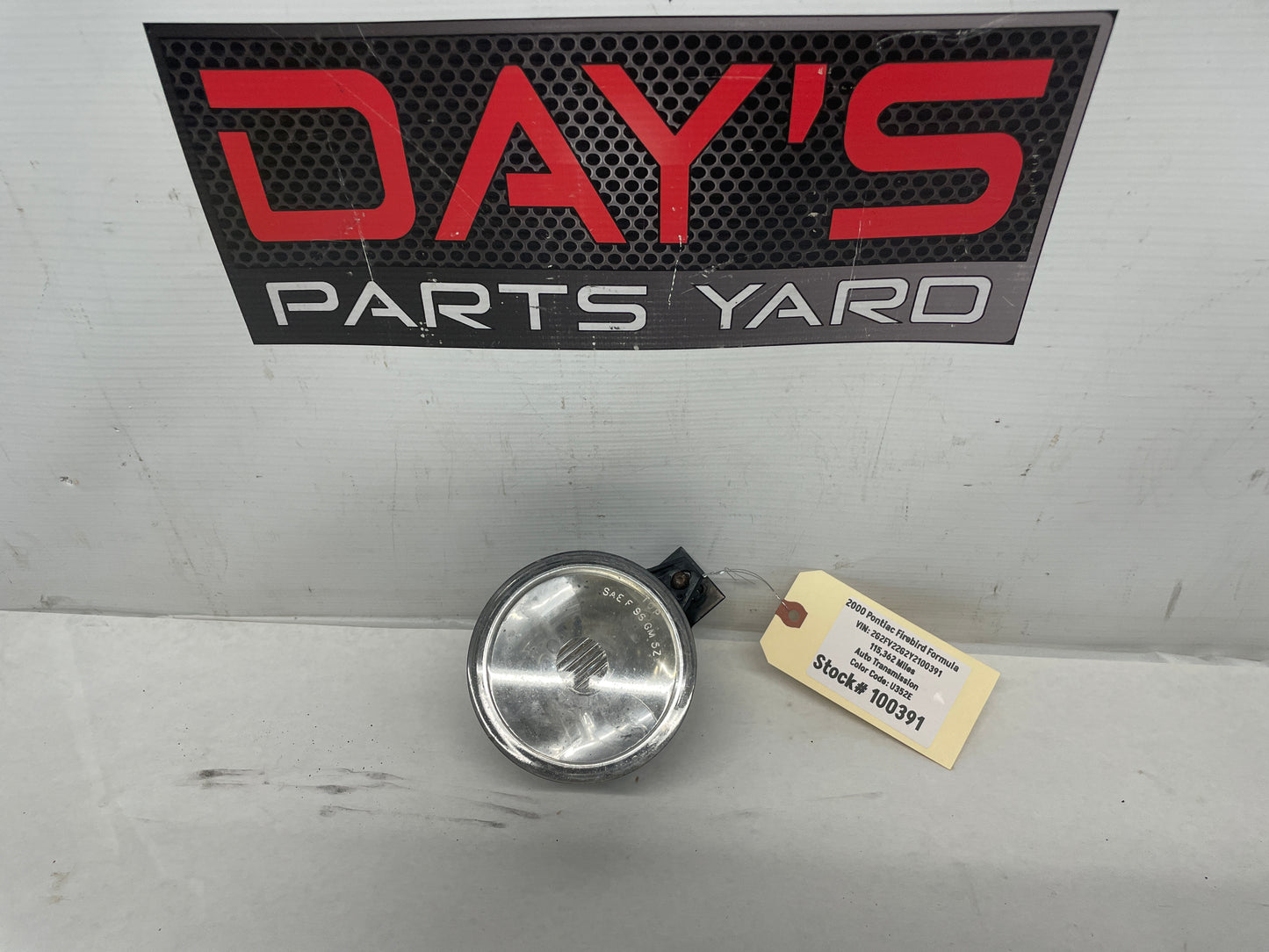 2000 Pontiac Firebird Formula LH Driver Fog Light Lamp OEM - Day's Parts Yard
