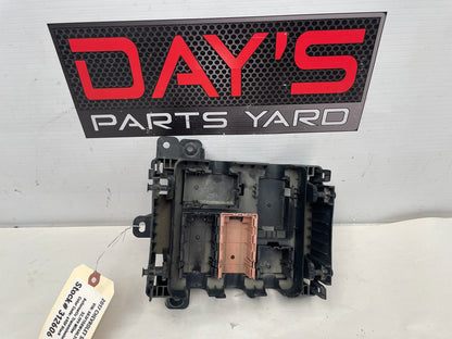 2017 Chevy SS Sedan Fuse Panel Retainer Block OEM - Day's Parts Yard