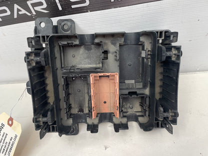 2017 Chevy SS Sedan Fuse Panel Retainer Block OEM - Day's Parts Yard