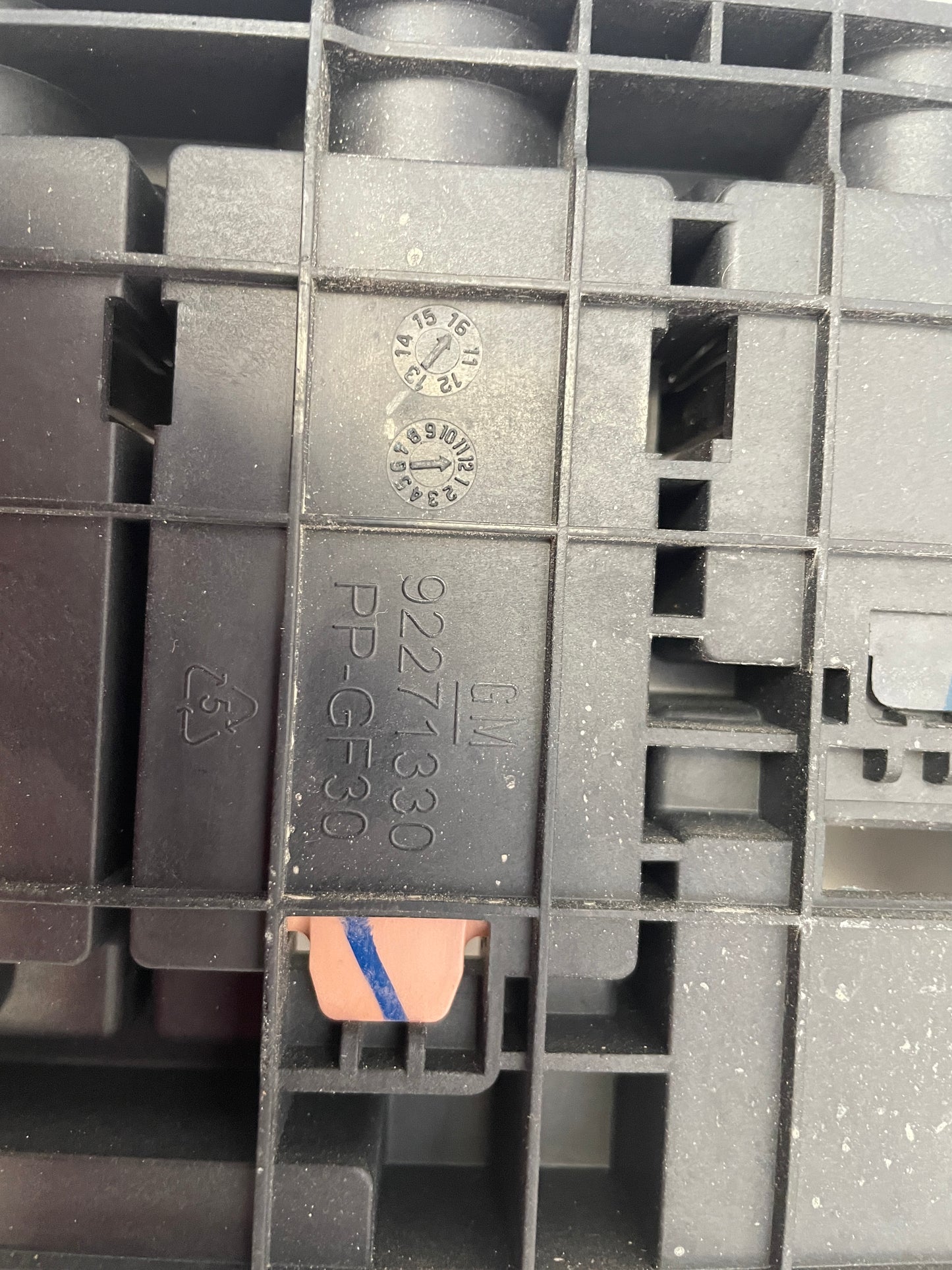 2017 Chevy SS Sedan Fuse Panel Retainer Block OEM - Day's Parts Yard