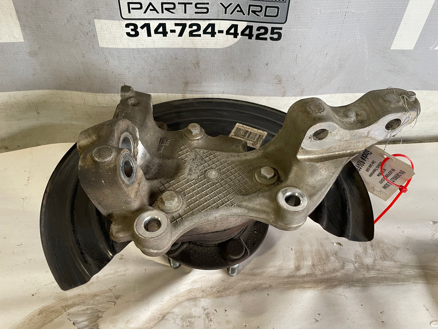 2014 Chevy SS Sedan Front RH Passenger Spindle Knuckle Hub Assembly OEM