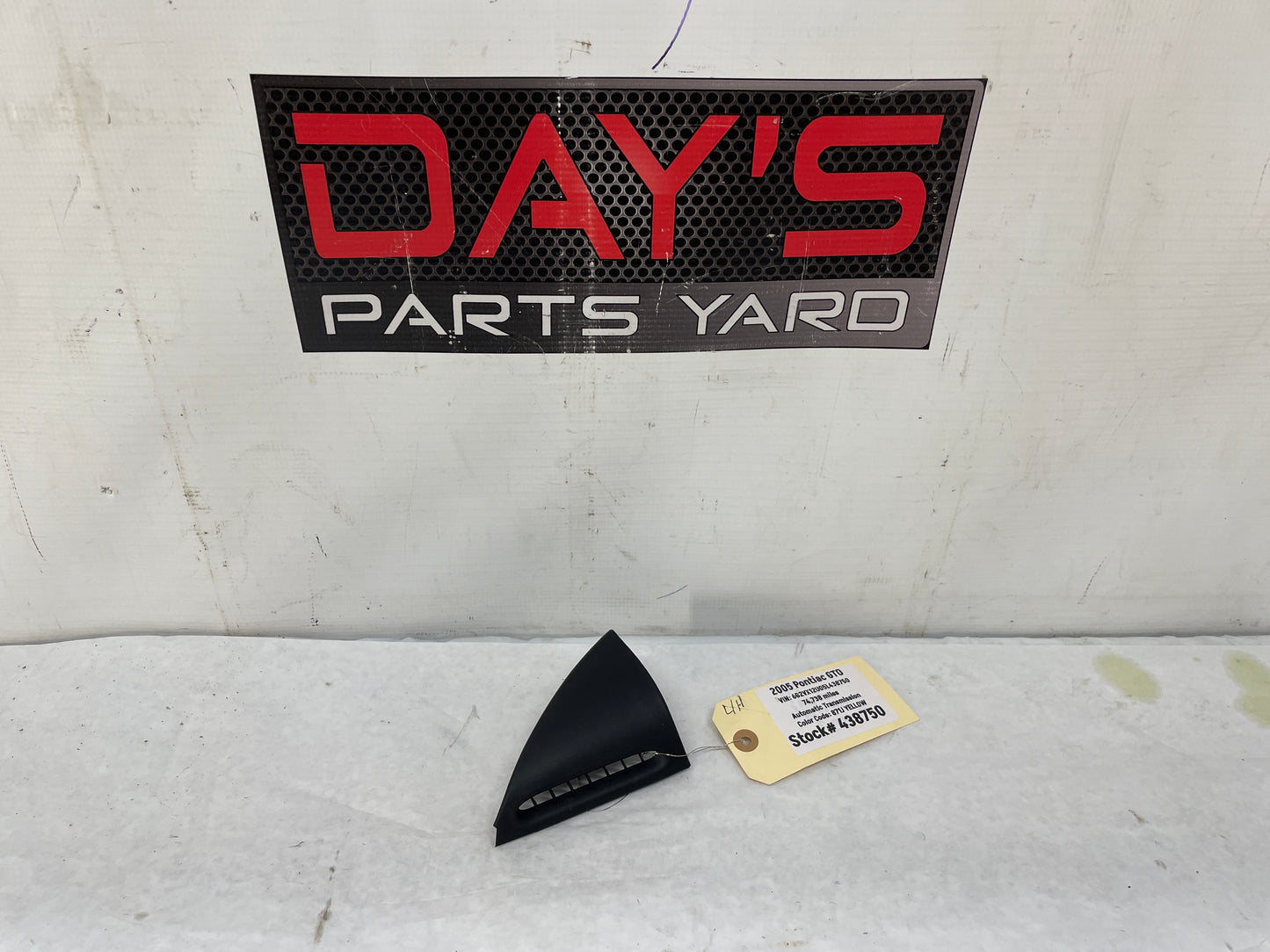 2005 Pontiac GTO LH Driver Interior Mirror Cover Defrost Vent Trim Panel OEM