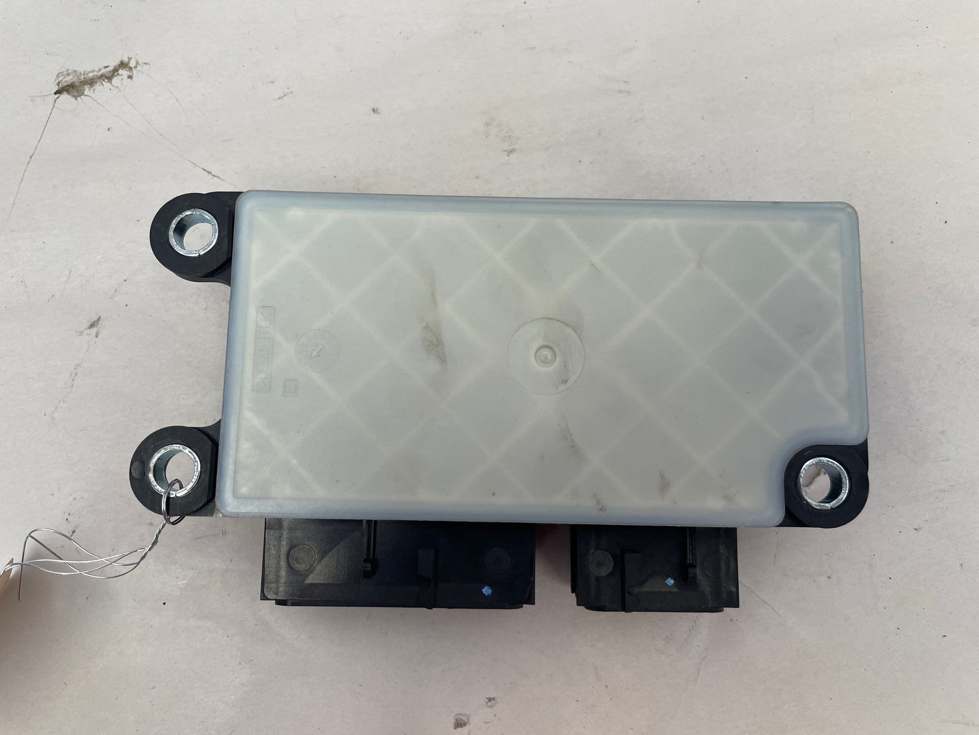2017 Chevy SS Sedan Air Bag Module OEM - Day's Parts Yard