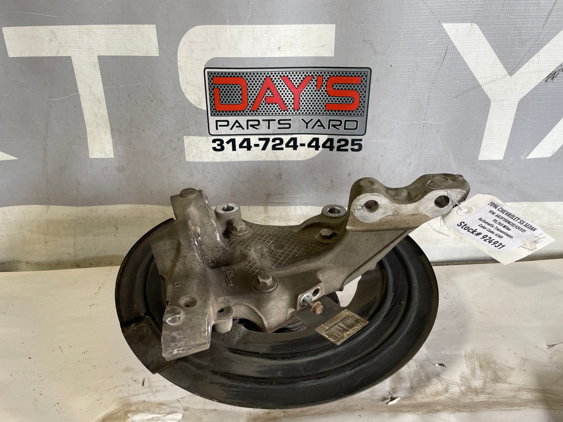 2014 Chevy SS Sedan Front LH Driver Spindle Knuckle Hub Assembly OEM - Day's Parts Yard