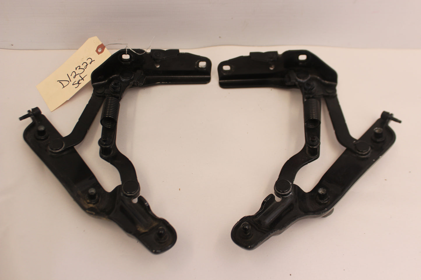 2015 Chevy SS Sedan Trunk Lid Hinges RH LH Set  OEM
