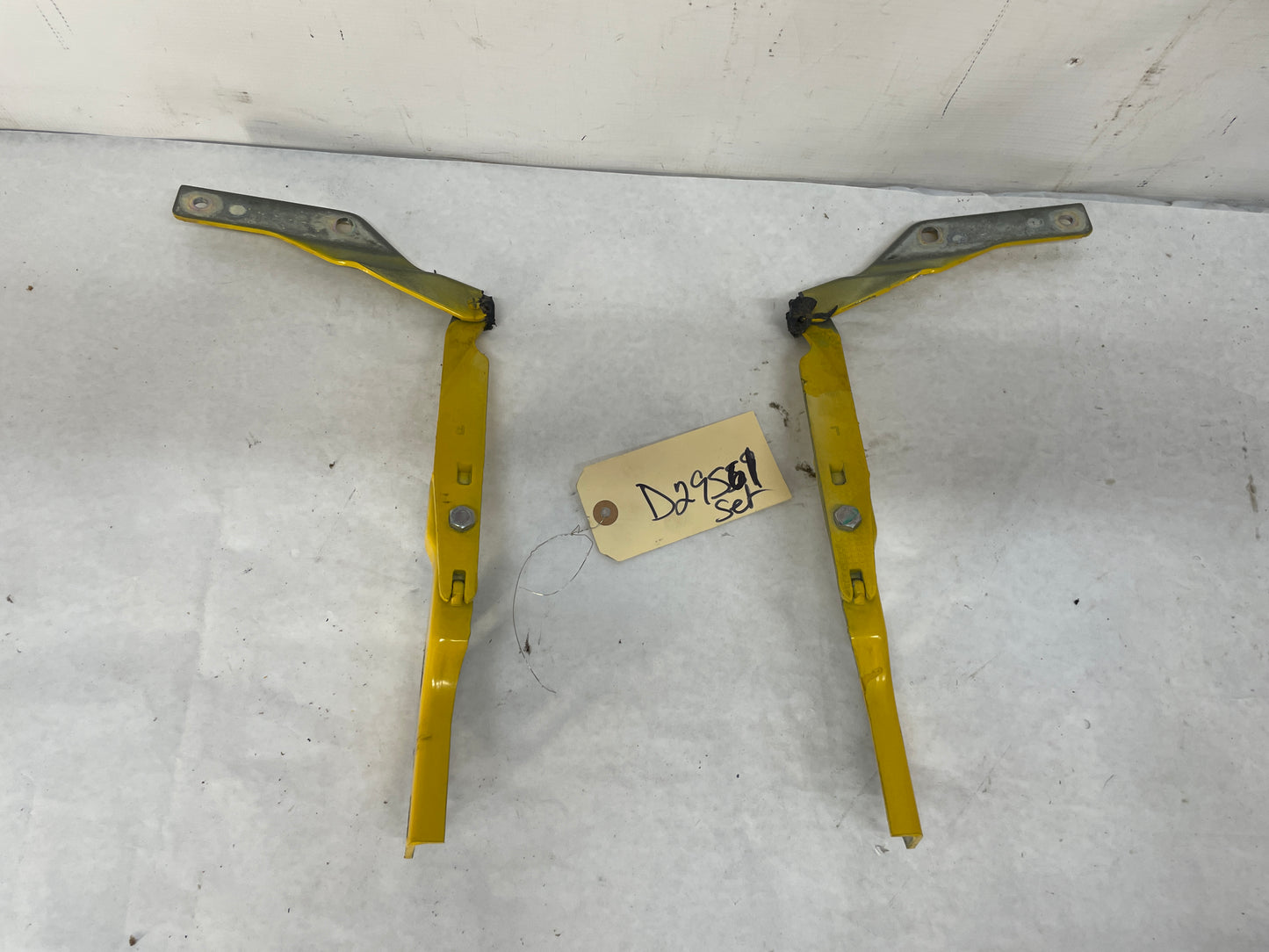 2005 Pontiac GTO RH & LH Hood Hinges Set OEM