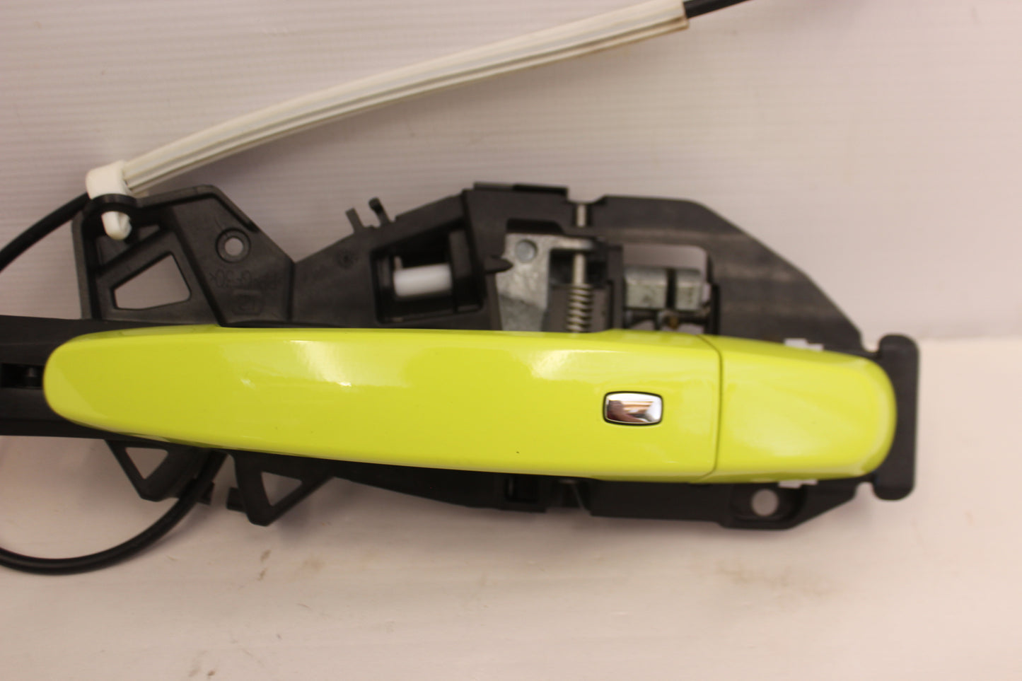 2019 Chevy Camaro SS 1LE Front RH Passenger Exterior Door Handle OEM