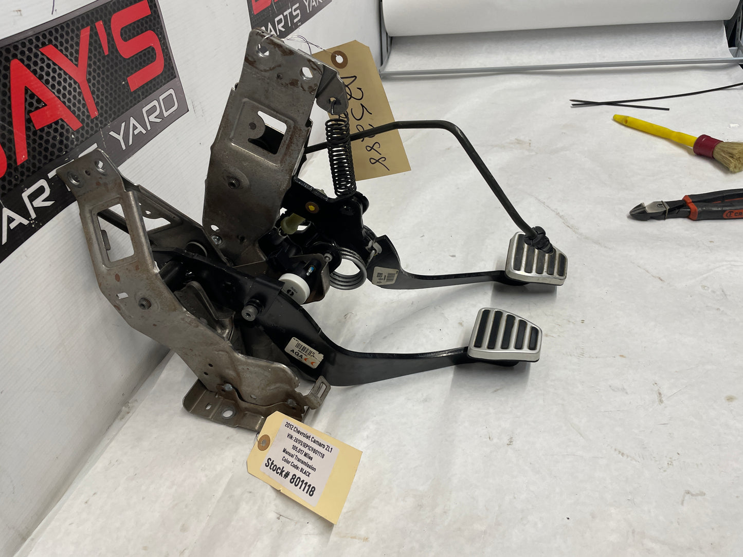 2012 Chevy Camaro ZL1 Manual Transmission Pedal Set Brake & Clutch Assembly OEM - Day's Parts Yard