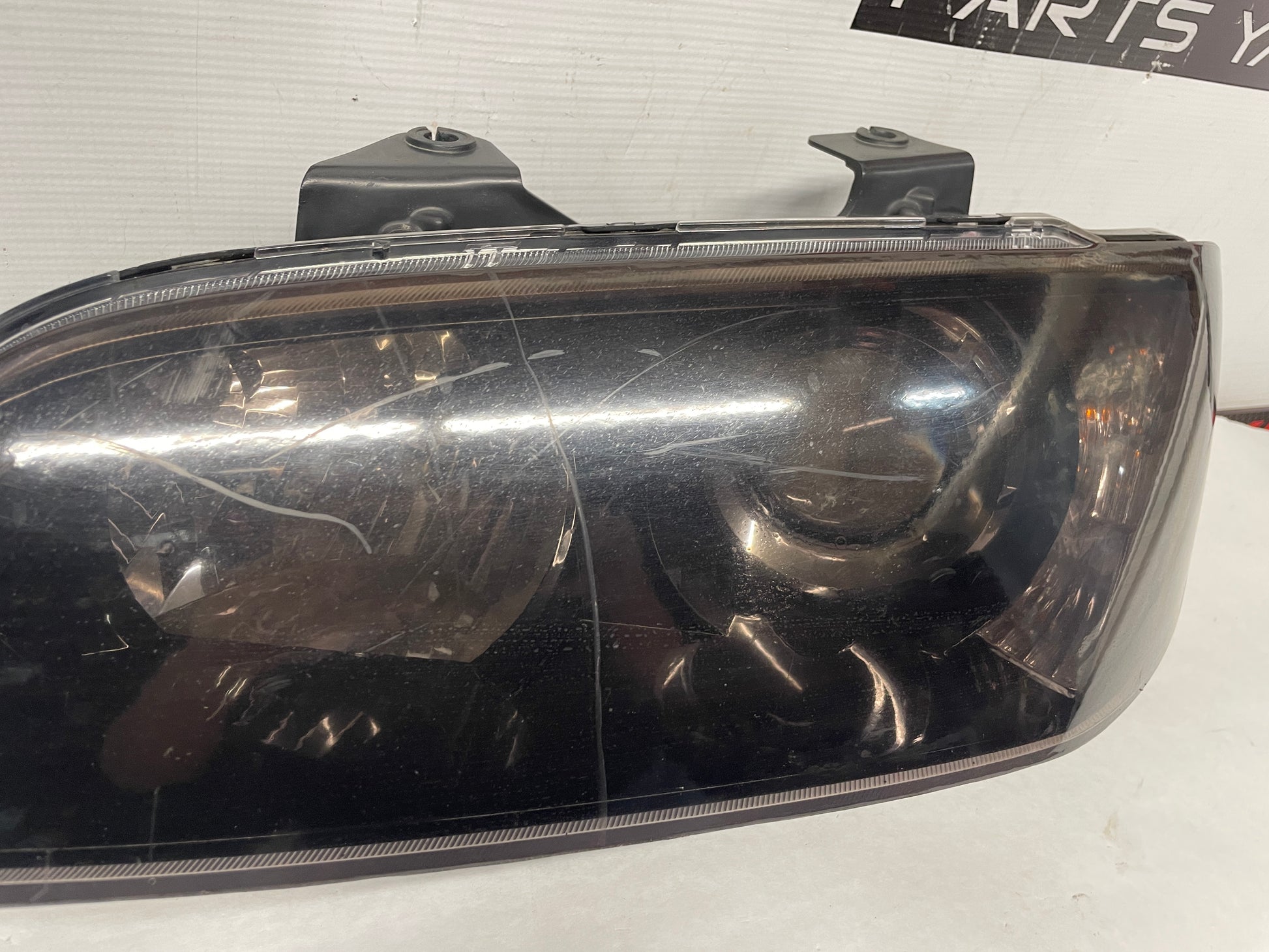 2009 Pontiac G8 Base LH Driver Headlights Head Light Lamps OEM - Day's Parts Yard