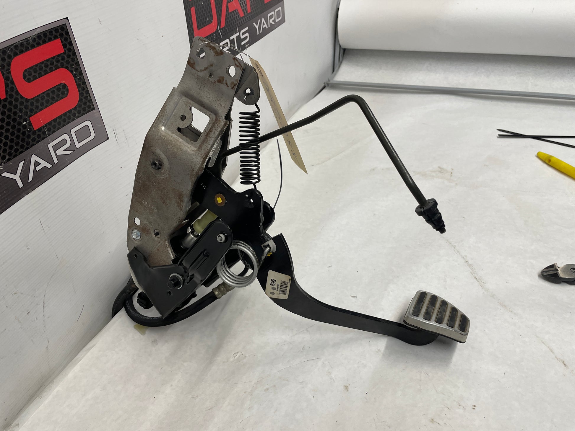 2012 Chevy Camaro ZL1 Manual Transmission Pedal Set Brake & Clutch Assembly OEM - Day's Parts Yard