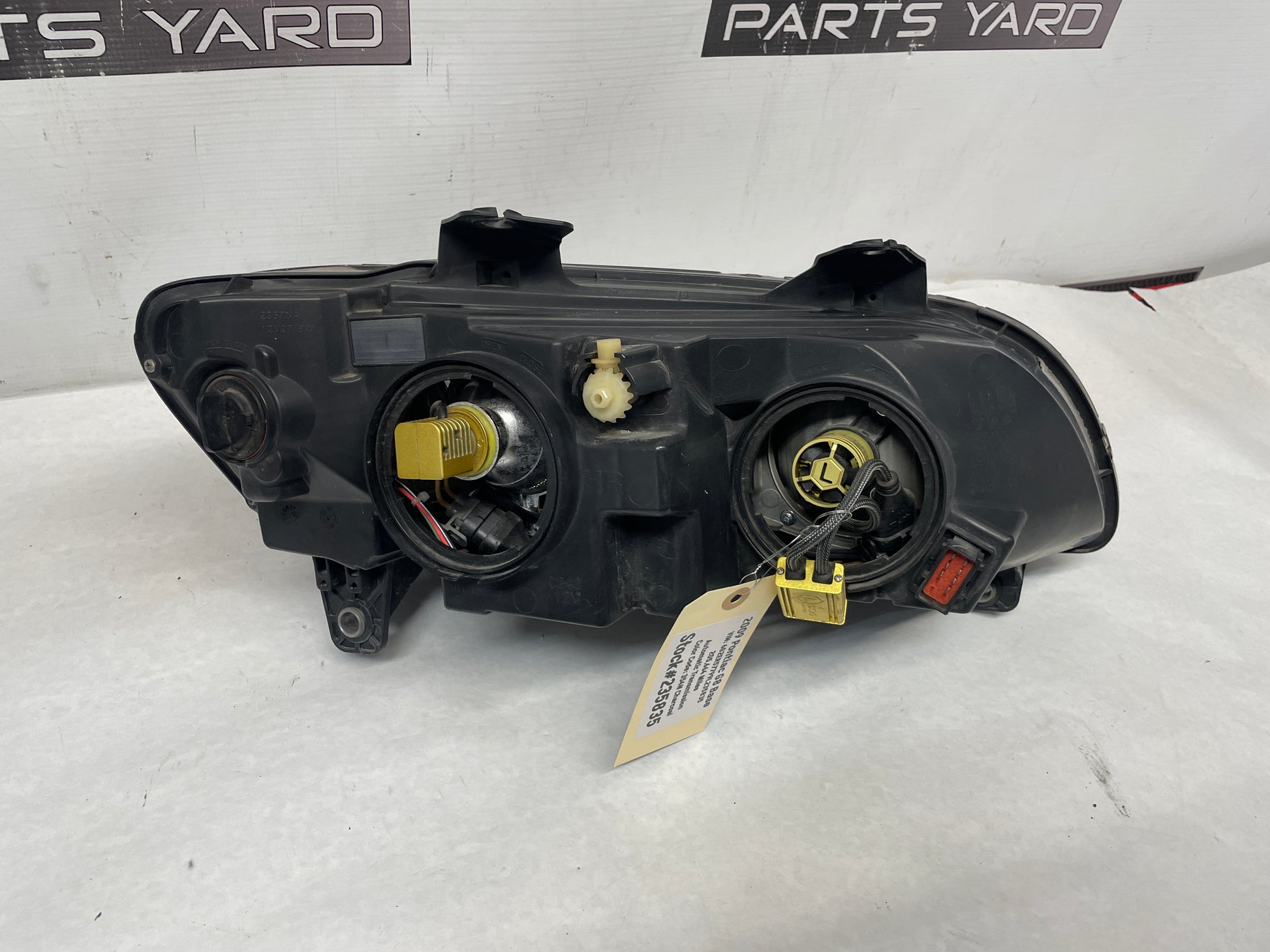 2009 Pontiac G8 Base LH Driver Headlights Head Light Lamps OEM - Day's Parts Yard