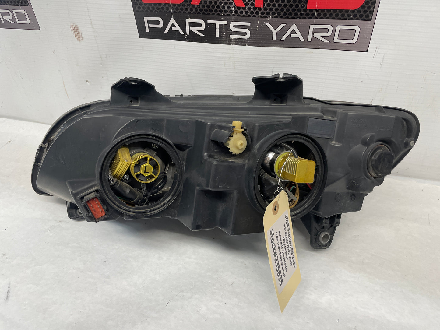 2009 Pontiac G8 Base RH  Passenger  Headlights Head Light Lamps OEM - Day's Parts Yard