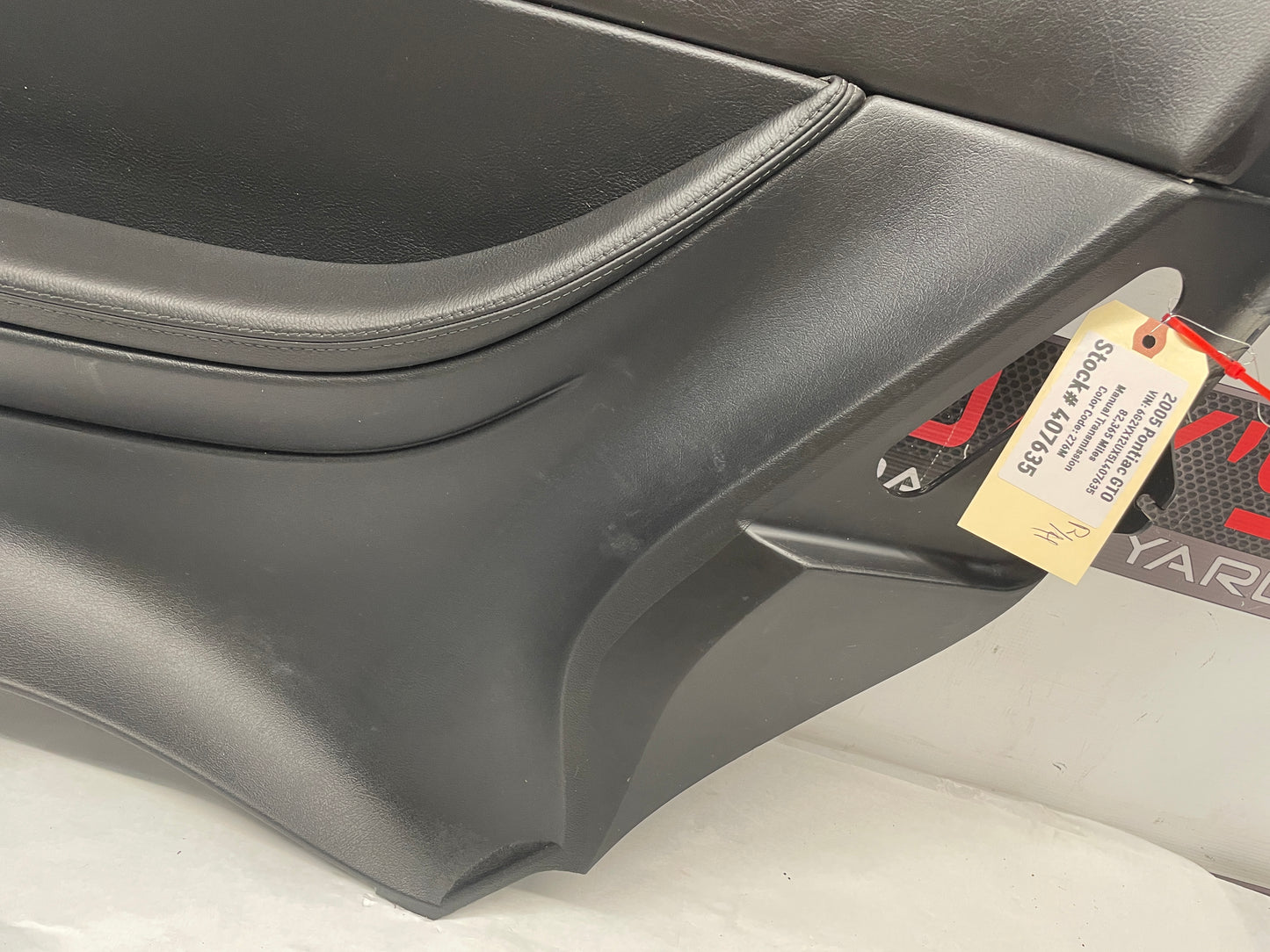 2005 Pontiac GTO RH Passenger Rear Interior Quarter Door Panel Trim OEM