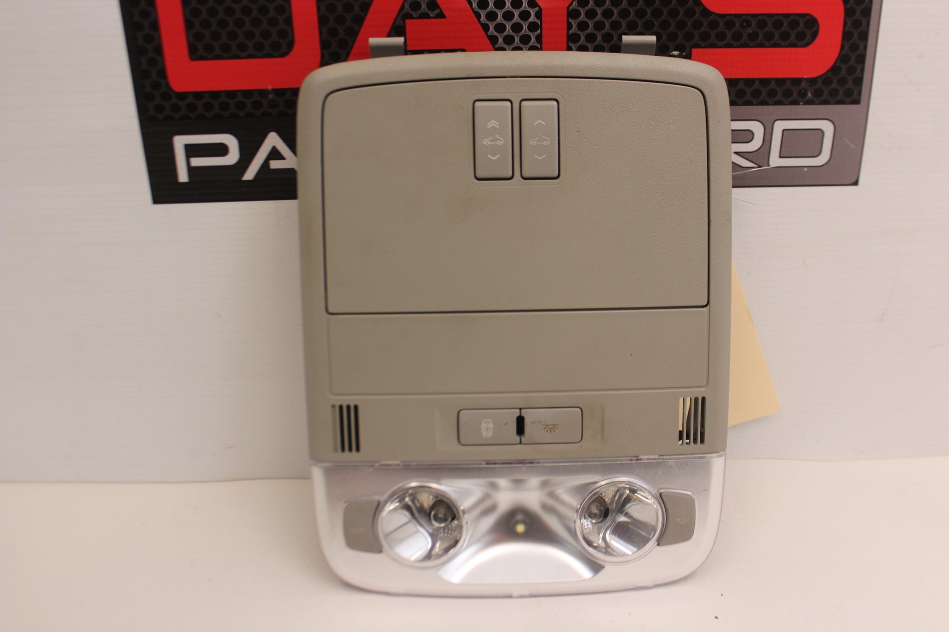 2015 Chevy SS Sedan Over Head Console Dome Light OEM - Day's Parts Yard