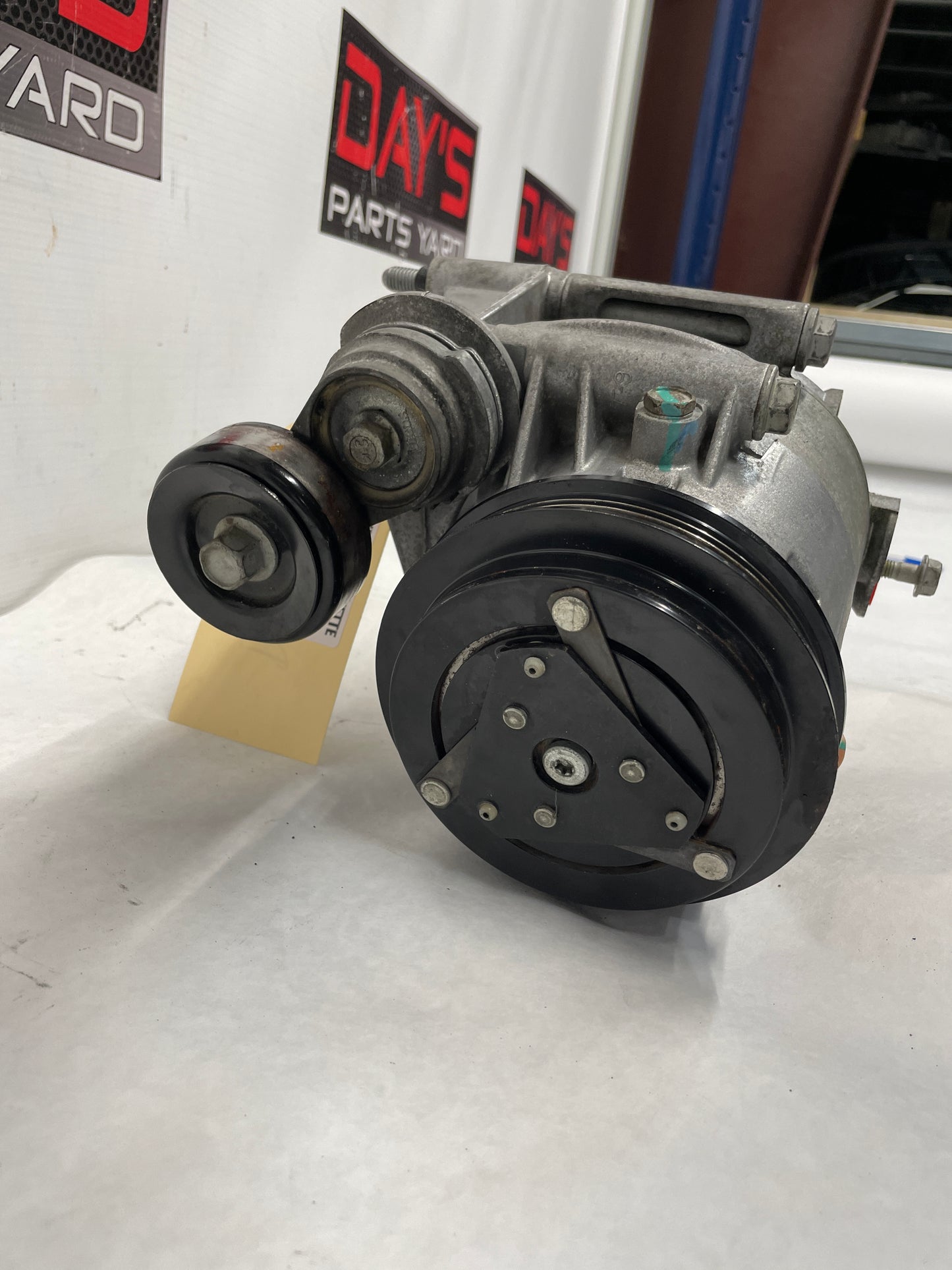 2005 Chevy C6 Corvette A/C Air Conditioner Compressor w/ Bracket OEM 24k - Day's Parts Yard