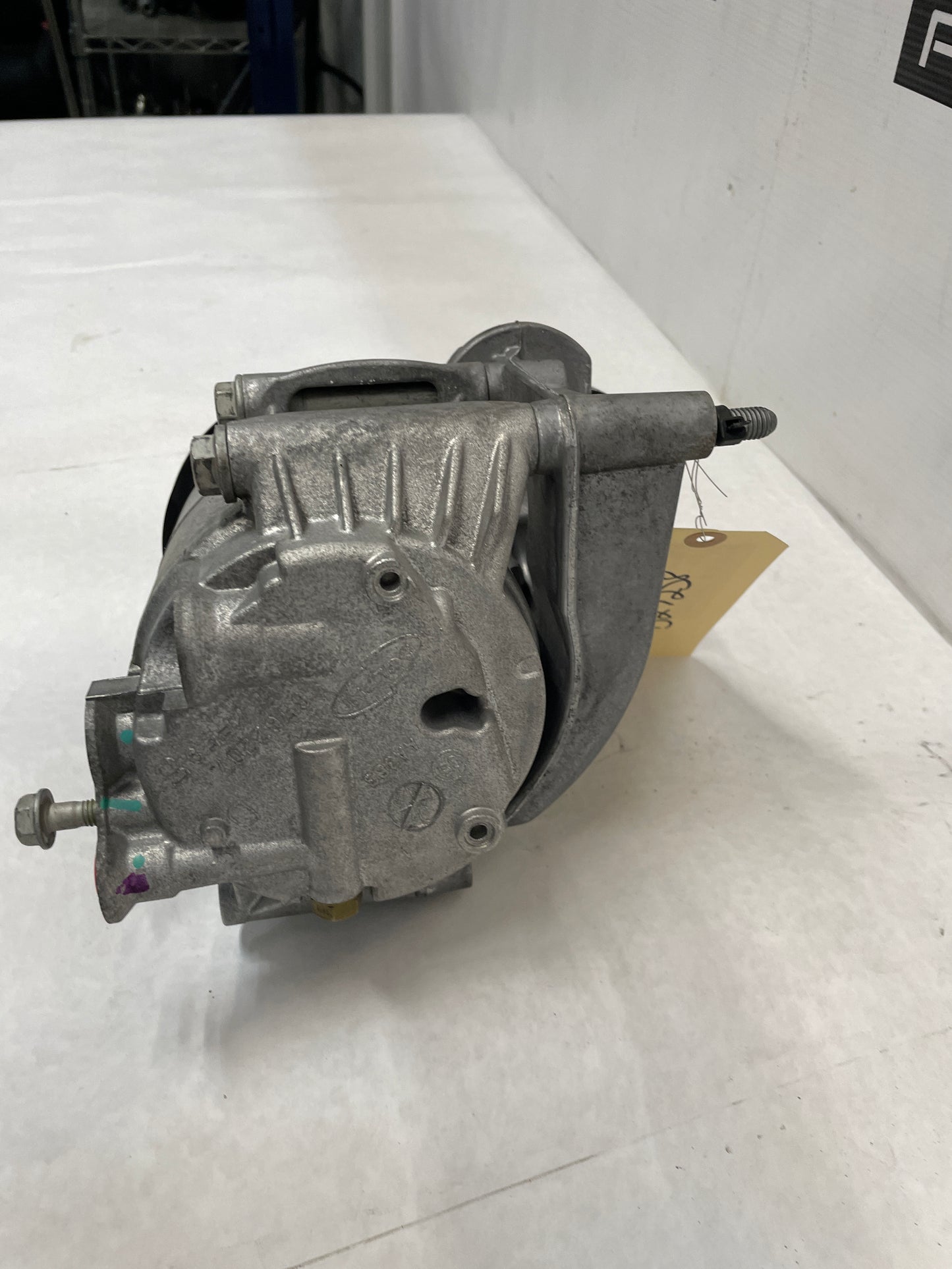 2005 Chevy C6 Corvette A/C Air Conditioner Compressor w/ Bracket OEM 24k - Day's Parts Yard