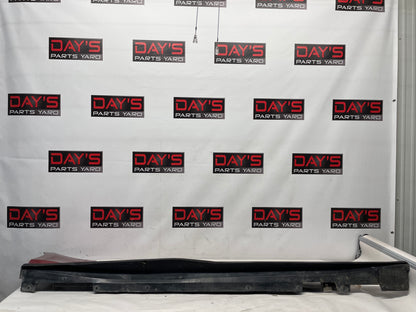 2018 Chevy Camaro 1LE SS RH Passenger Side Skirt Rocker Molding Trim Panel OEM - Day's Parts Yard