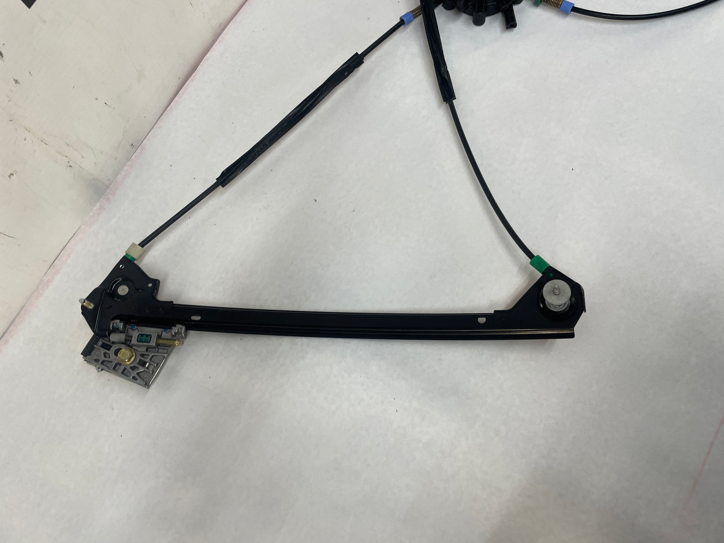 2004 Chevy C5 Corvette LH Driver Front Window Regulator w/ Motor OEM - Day's Parts Yard