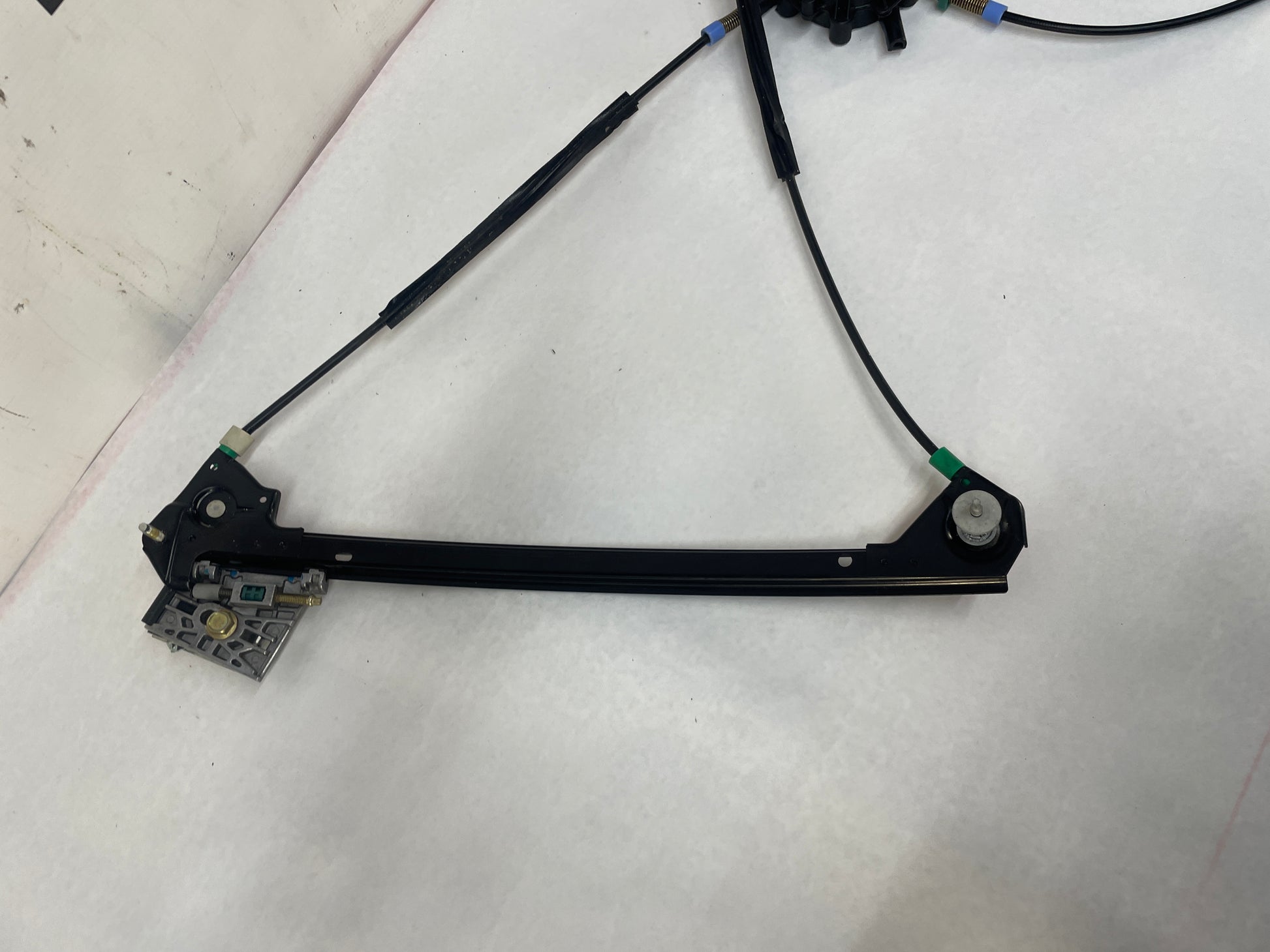 2004 Chevy C5 Corvette LH Driver Front Window Regulator w/ Motor OEM - Day's Parts Yard