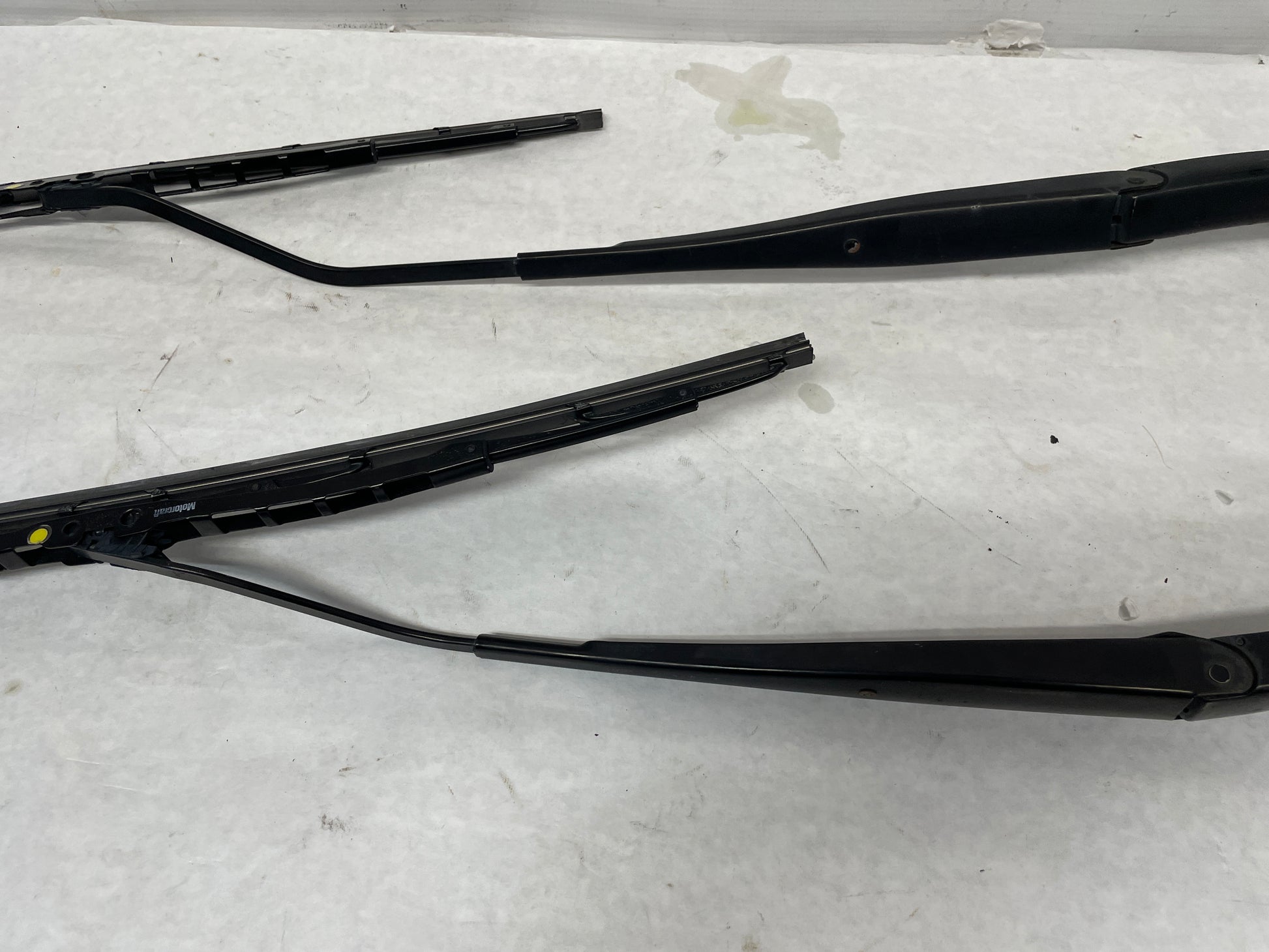 2012 Chevy Camaro ZL1 RH & LH Windshield Wiper Arms OEM - Day's Parts Yard