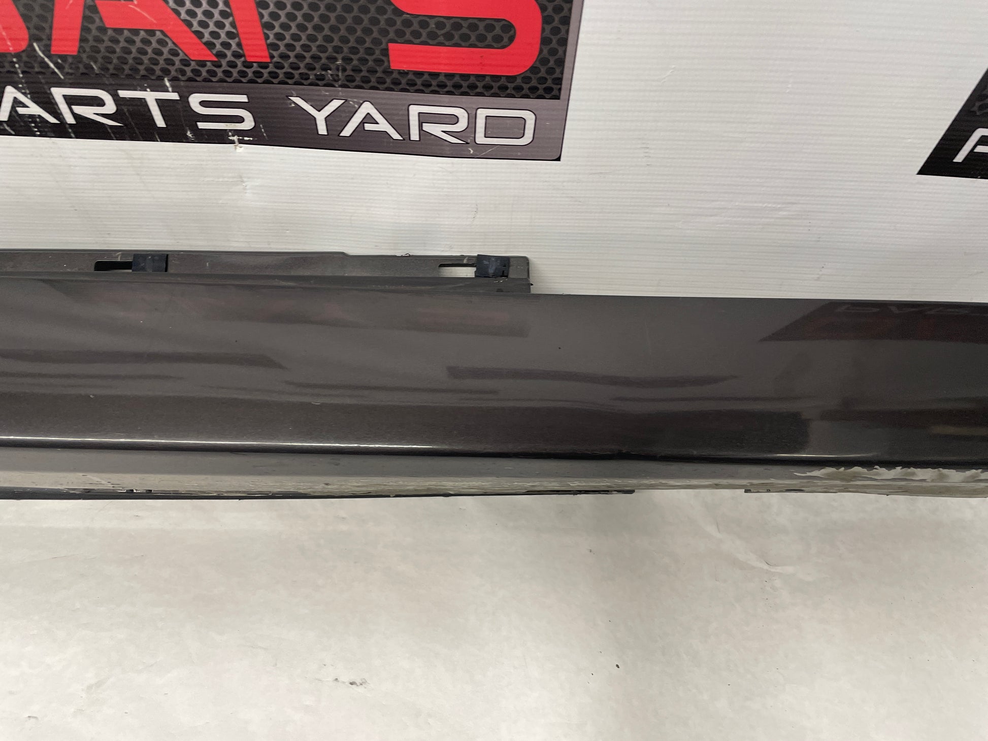 2009 Pontiac G8 Base  RH Passenger Rocker Molding Side Skirt Panel OEM - Day's Parts Yard