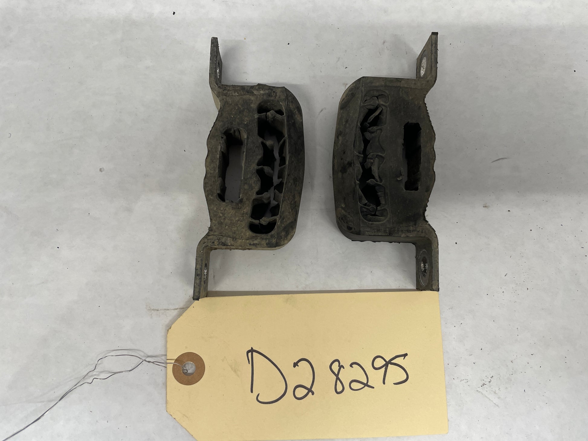 2001 Chevy C5 Corvette RH & LH Exhaust Hangers OEM - Day's Parts Yard