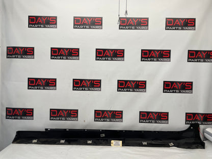 2009 Pontiac G8 Base  RH Passenger Rocker Molding Side Skirt Panel OEM - Day's Parts Yard
