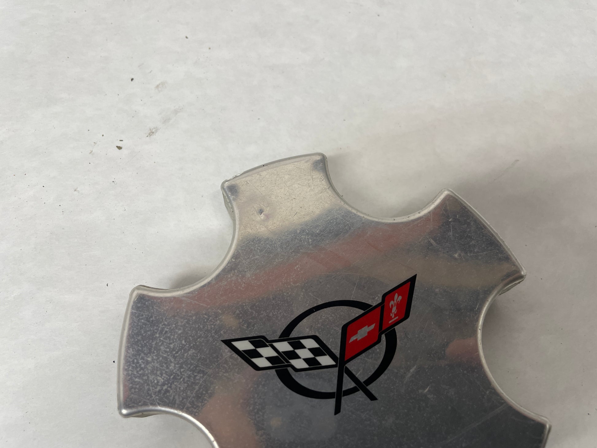 2001 Chevy C5 Corvette Wheel Center Cap OEM - Day's Parts Yard