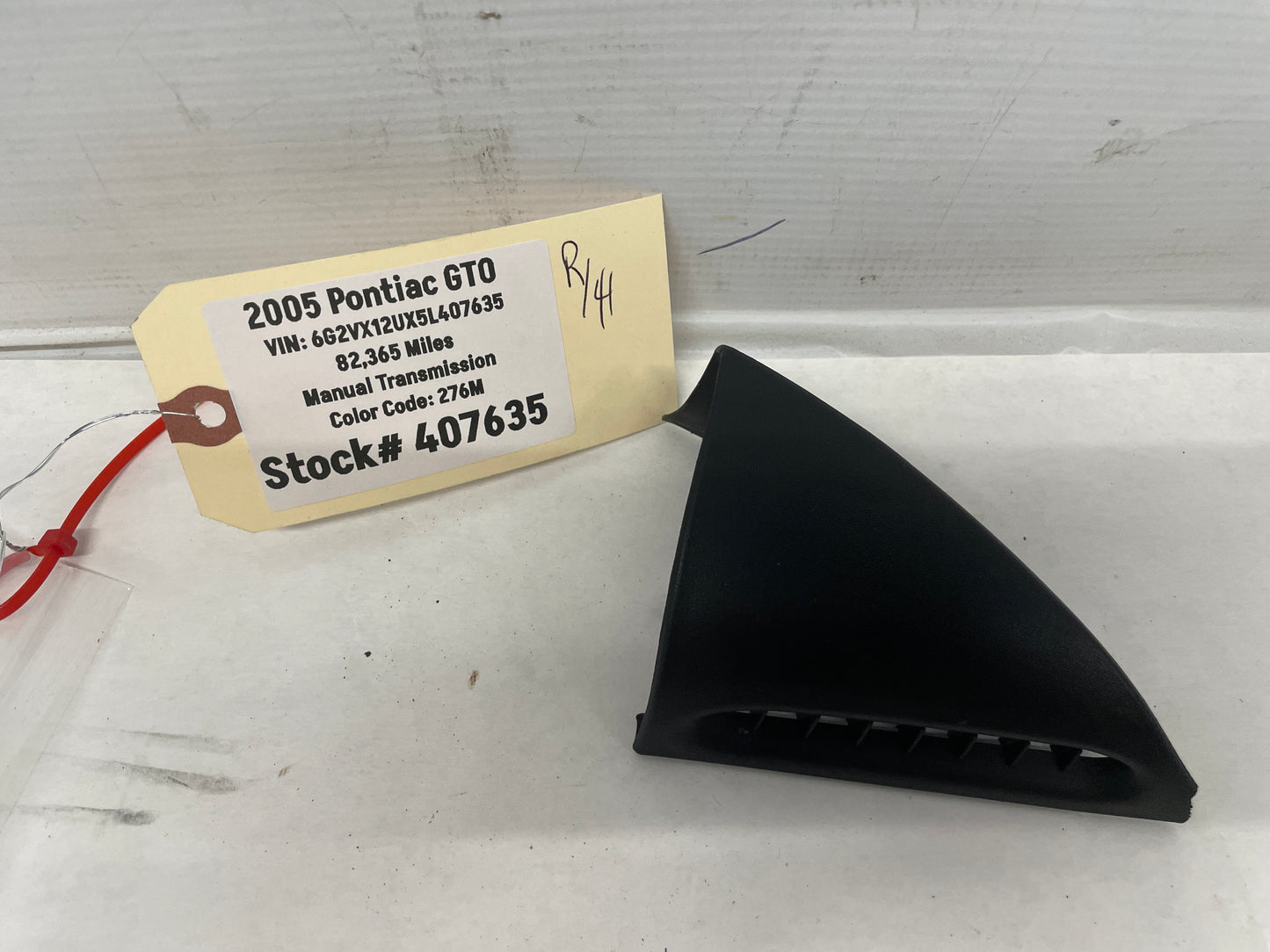 2005 Pontiac GTO RH Passenger Triangle Defrost Trim Door Vent Cover OEM