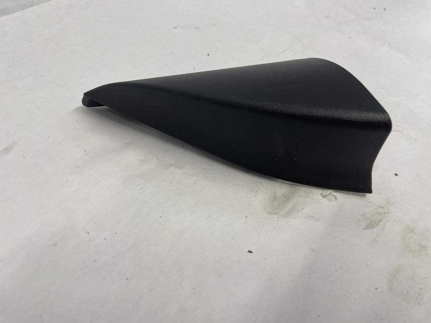 2005 Pontiac GTO RH Passenger Triangle Defrost Trim Door Vent Cover OEM