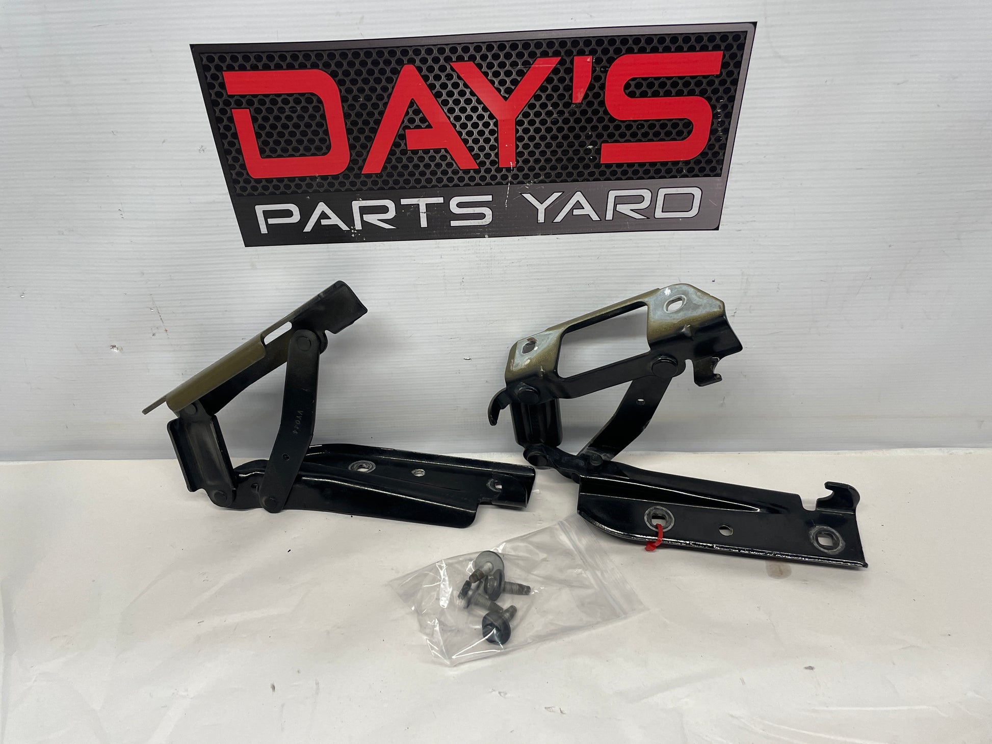 2012 Chevy Camaro SS ZL1 RH & LH Hood Hinges OEM - Day's Parts Yard