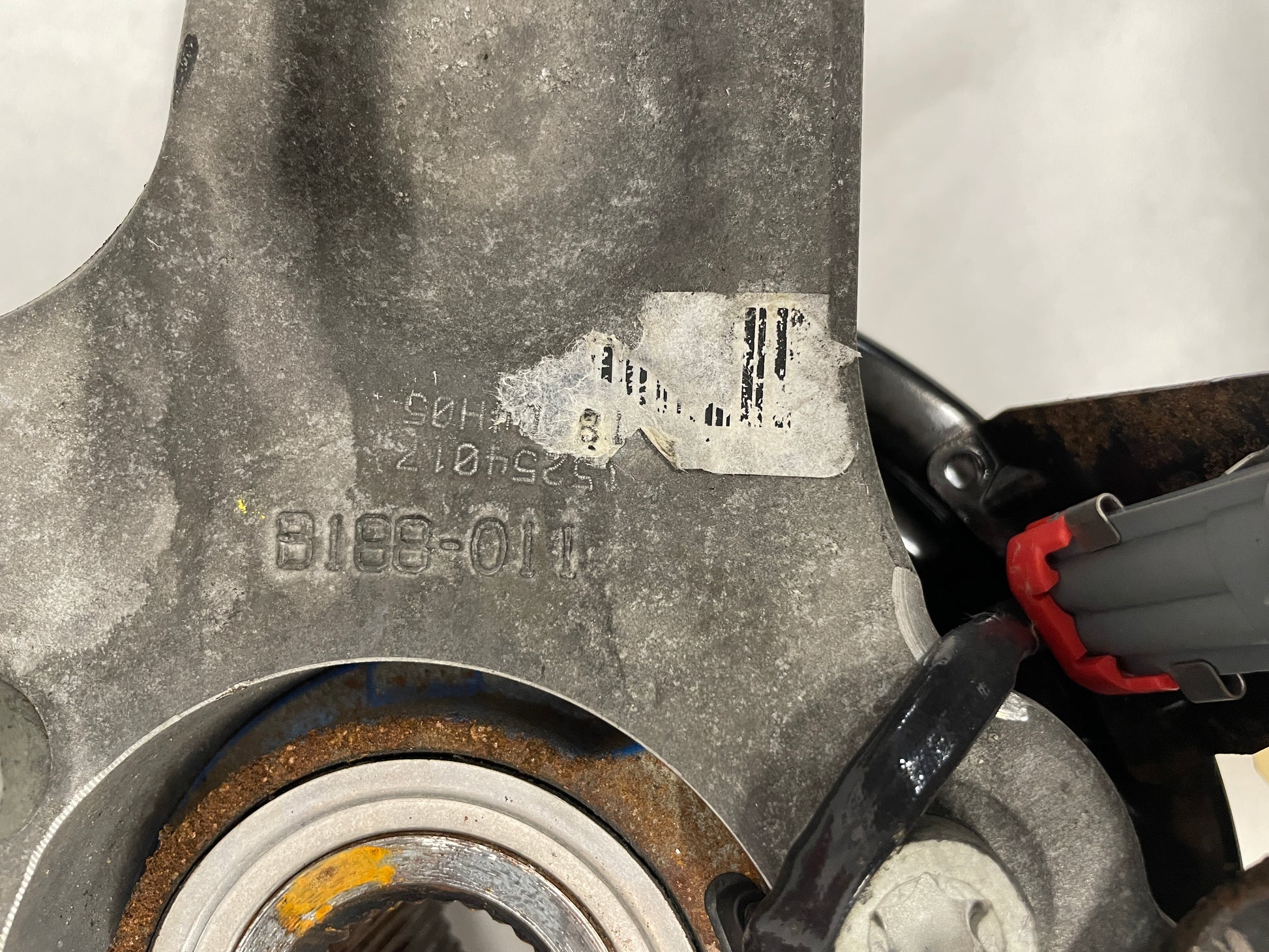 2005 Chevy C6 Corvette RH Passenger Rear Suspension Spindle Knuckle Hub OEM - Day's Parts Yard