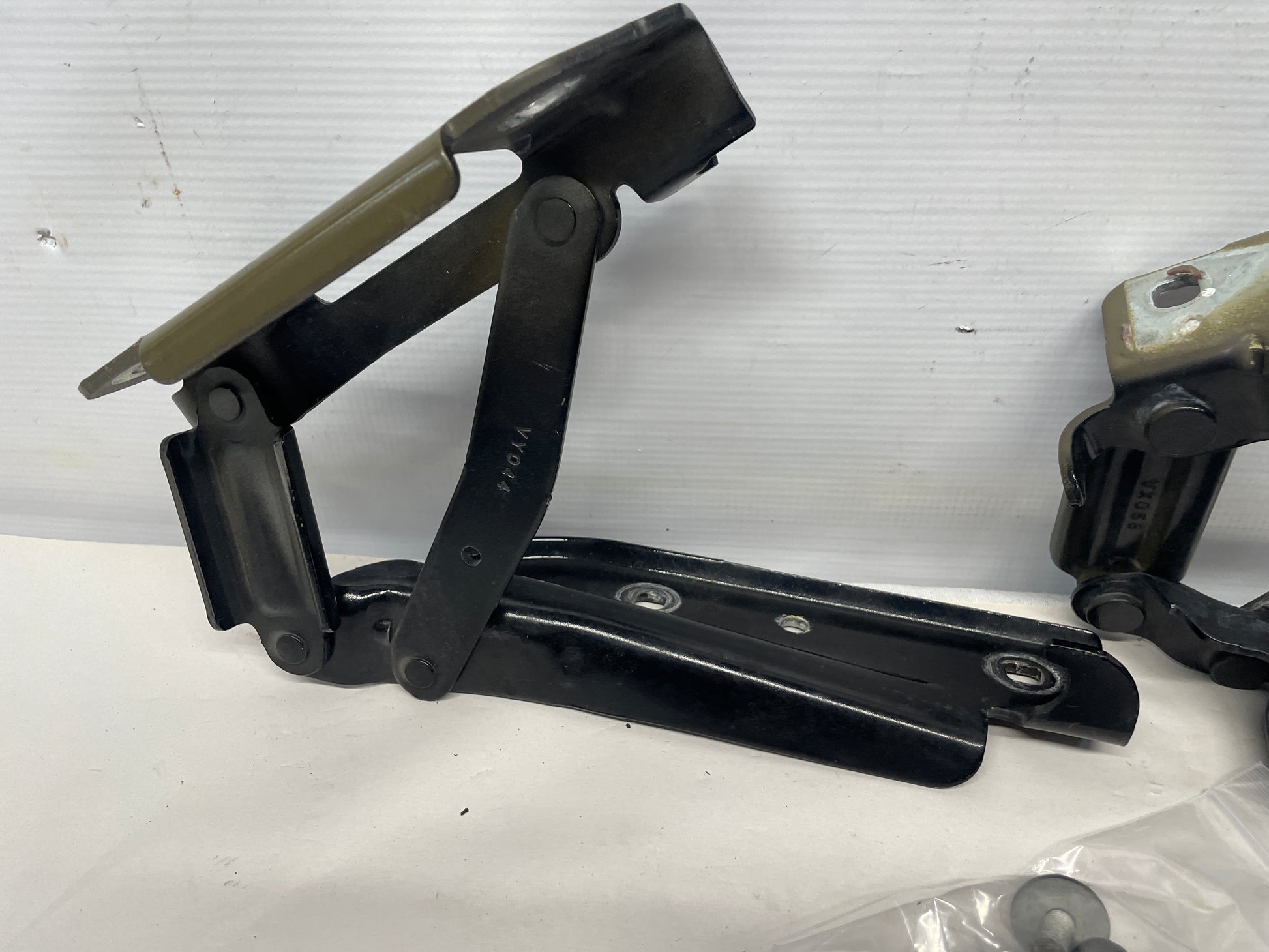 2012 Chevy Camaro SS ZL1 RH & LH Hood Hinges OEM - Day's Parts Yard
