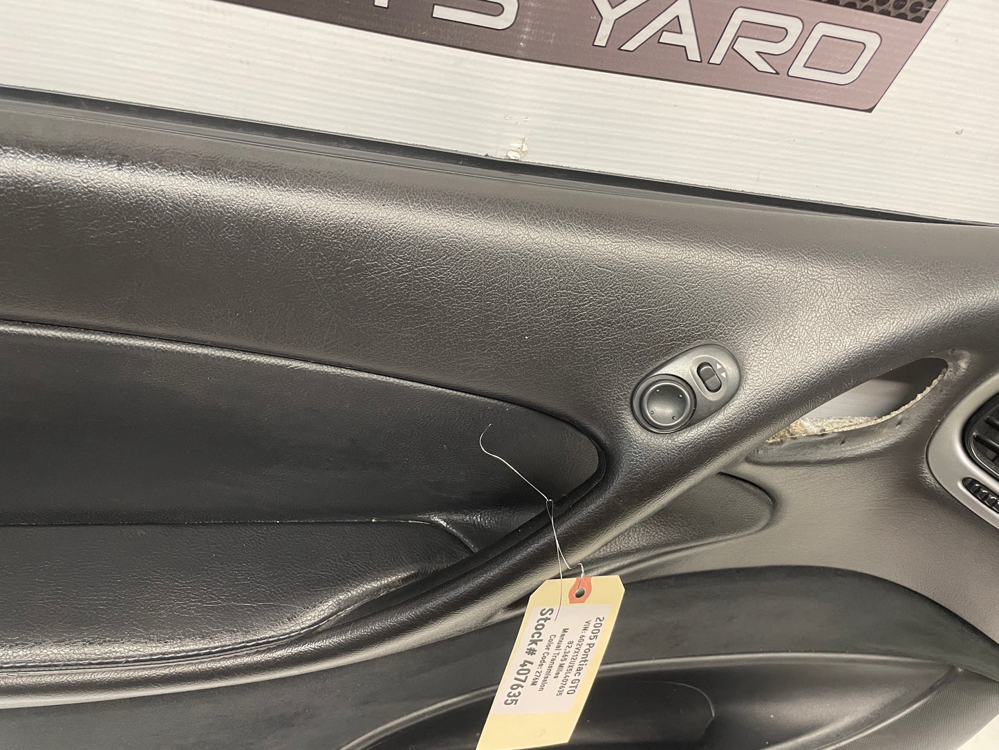 2005 Pontiac GTO LH Driver Interior Door Panel Trim OEM
