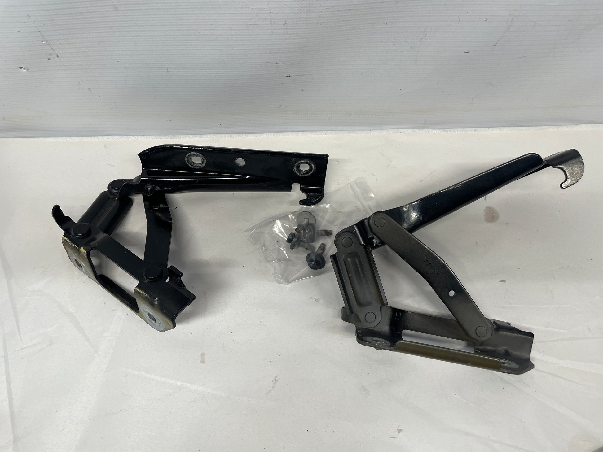 2012 Chevy Camaro SS ZL1 RH & LH Hood Hinges OEM - Day's Parts Yard
