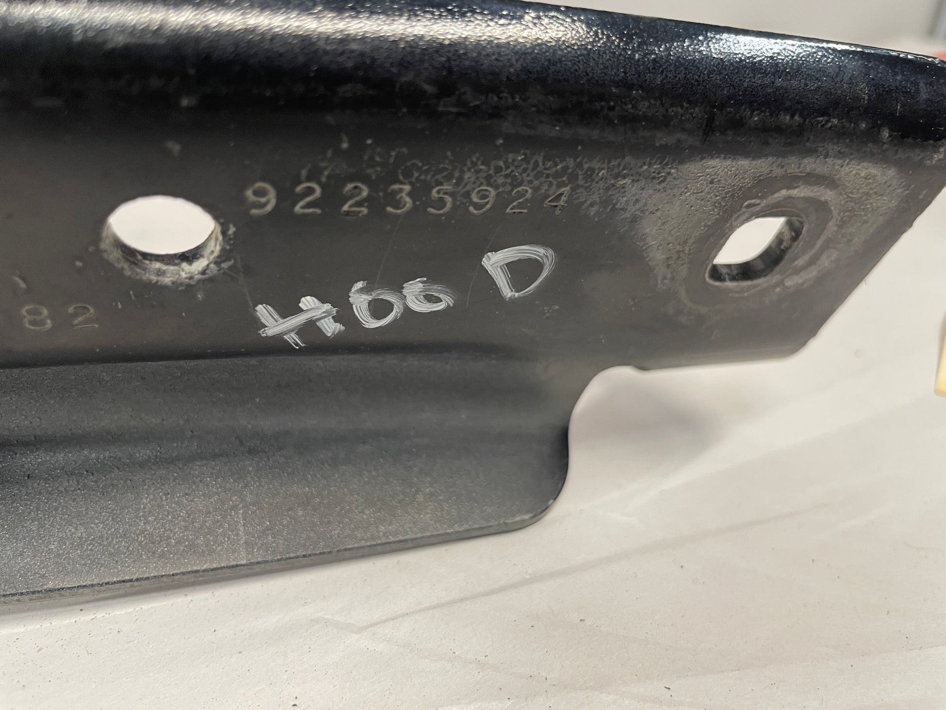 2012 Chevy Camaro SS ZL1 RH & LH Hood Hinges OEM - Day's Parts Yard
