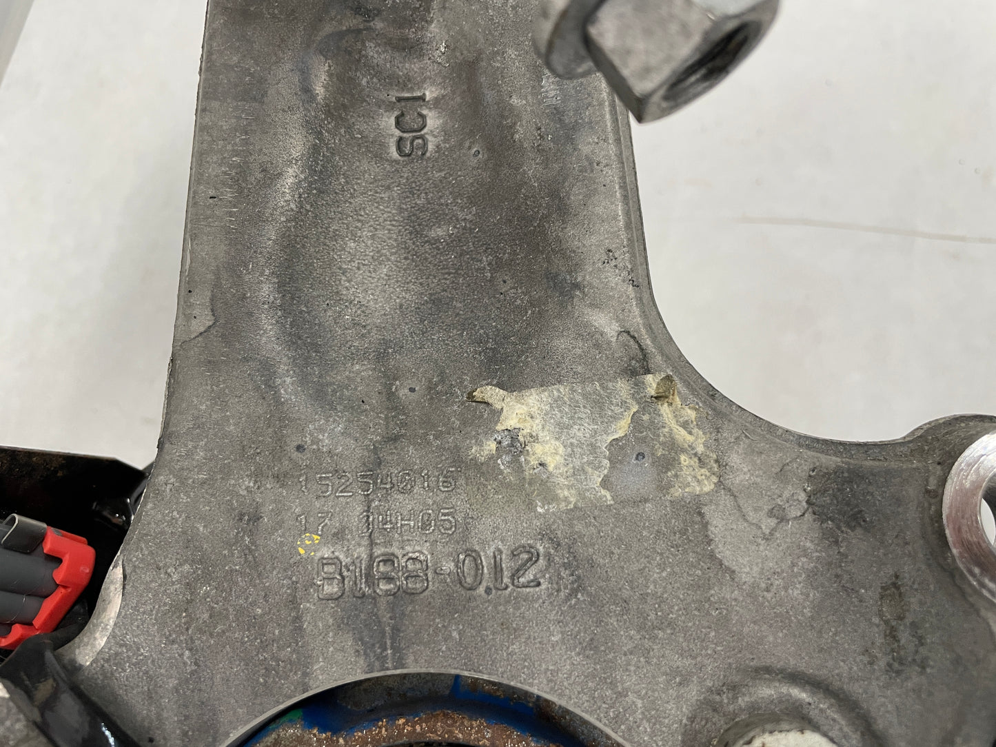 2005 Chevy C6 Corvette LH Driver Rear Suspension Spindle Knuckle Hub OEM - Day's Parts Yard