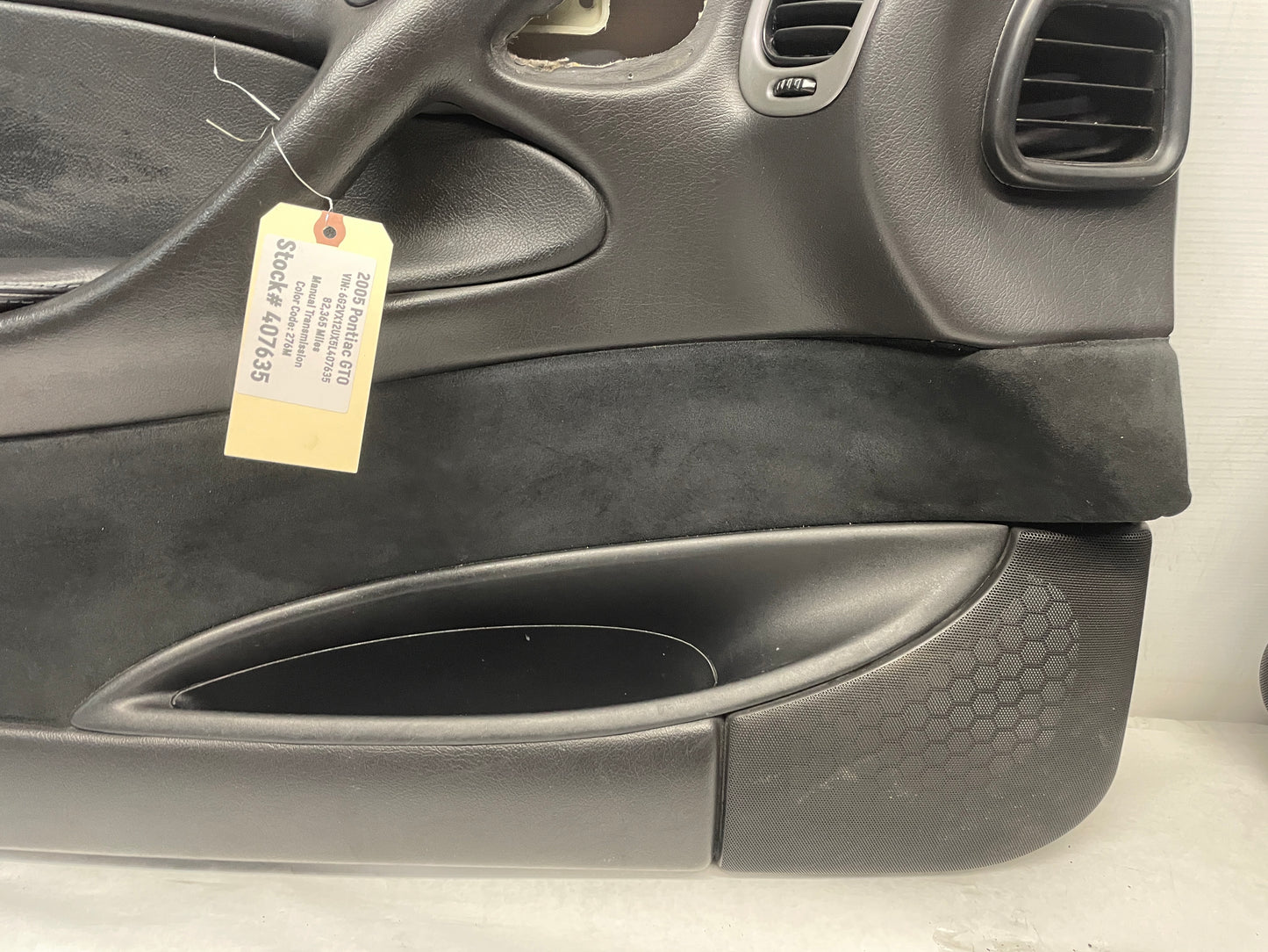 2005 Pontiac GTO LH Driver Interior Door Panel Trim OEM
