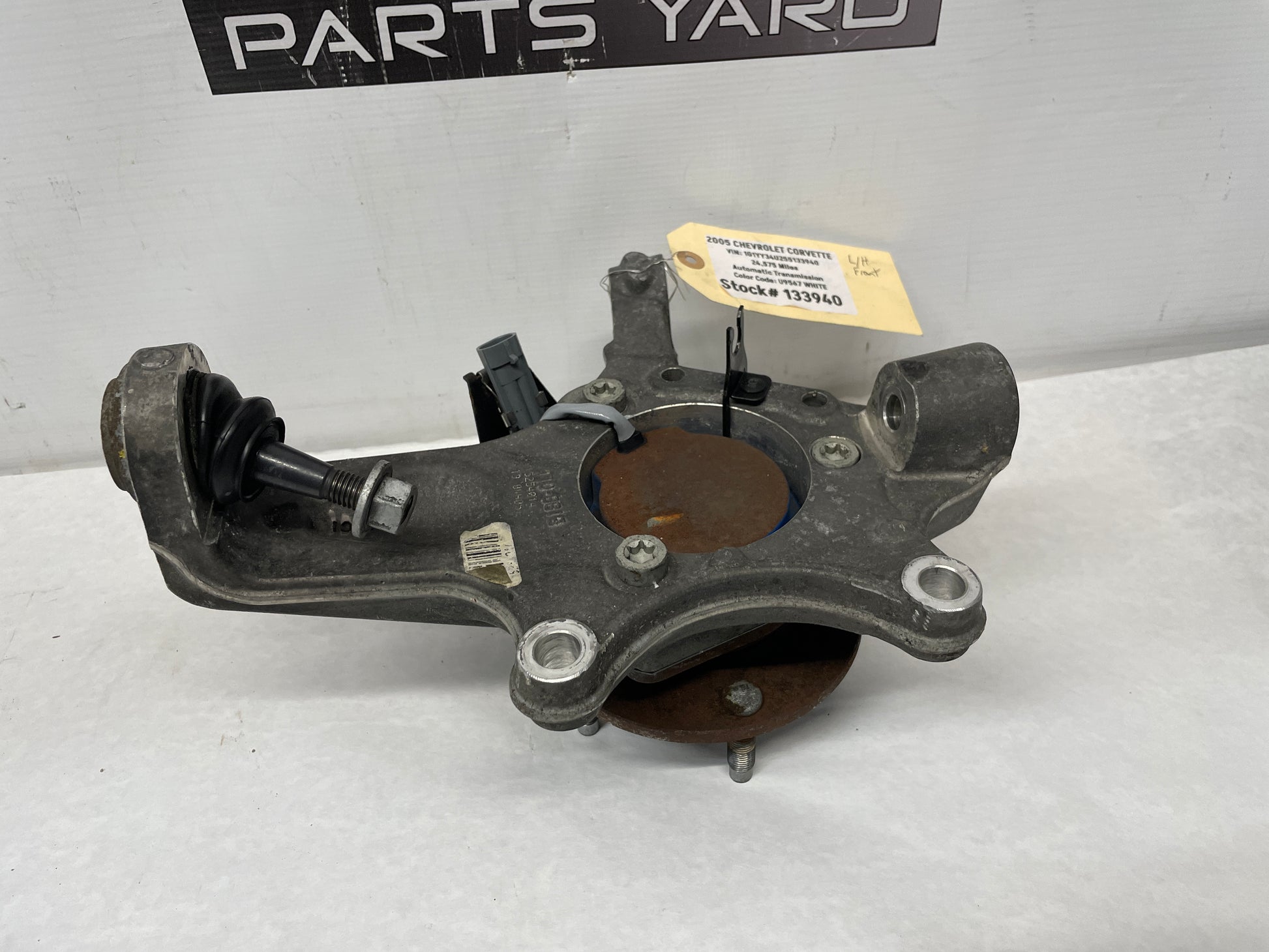 2005 Chevy C6 Corvette LH Driver Front Suspension Spindle Knuckle Hub OEM - Day's Parts Yard