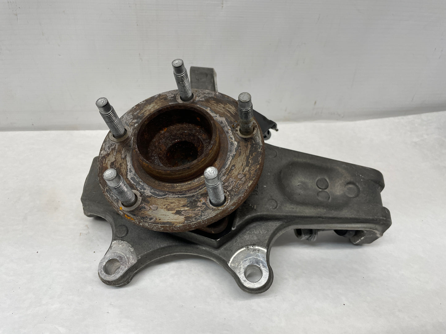 2005 Chevy C6 Corvette LH Driver Front Suspension Spindle Knuckle Hub OEM - Day's Parts Yard