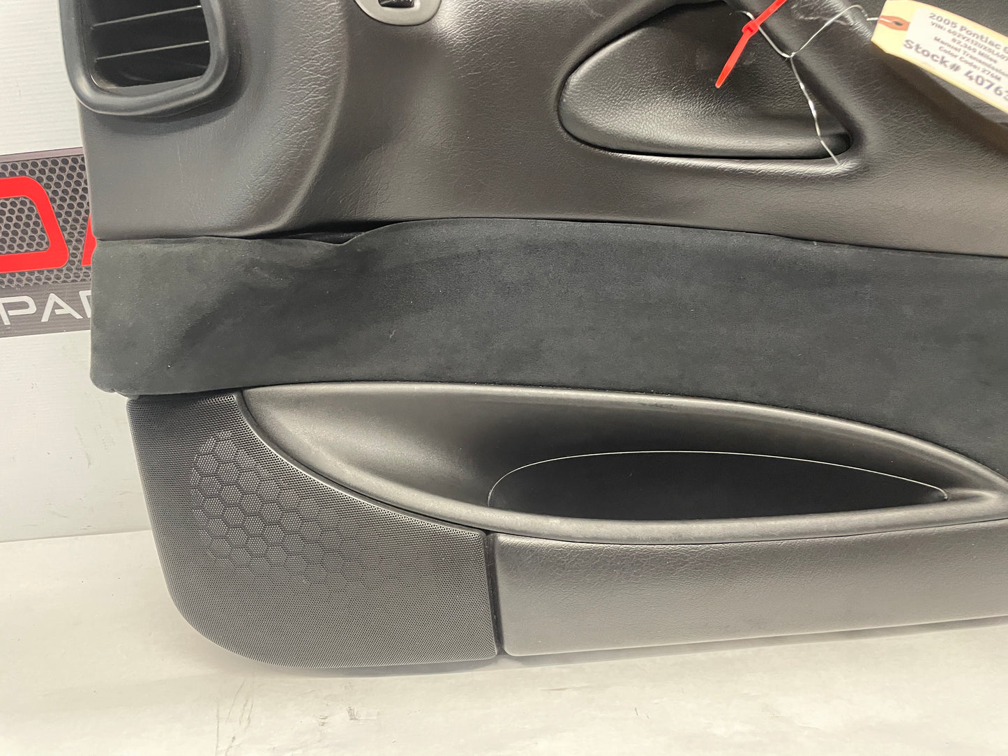 2005 Pontiac GTO RH Passenger Interior Door Panel Trim OEM