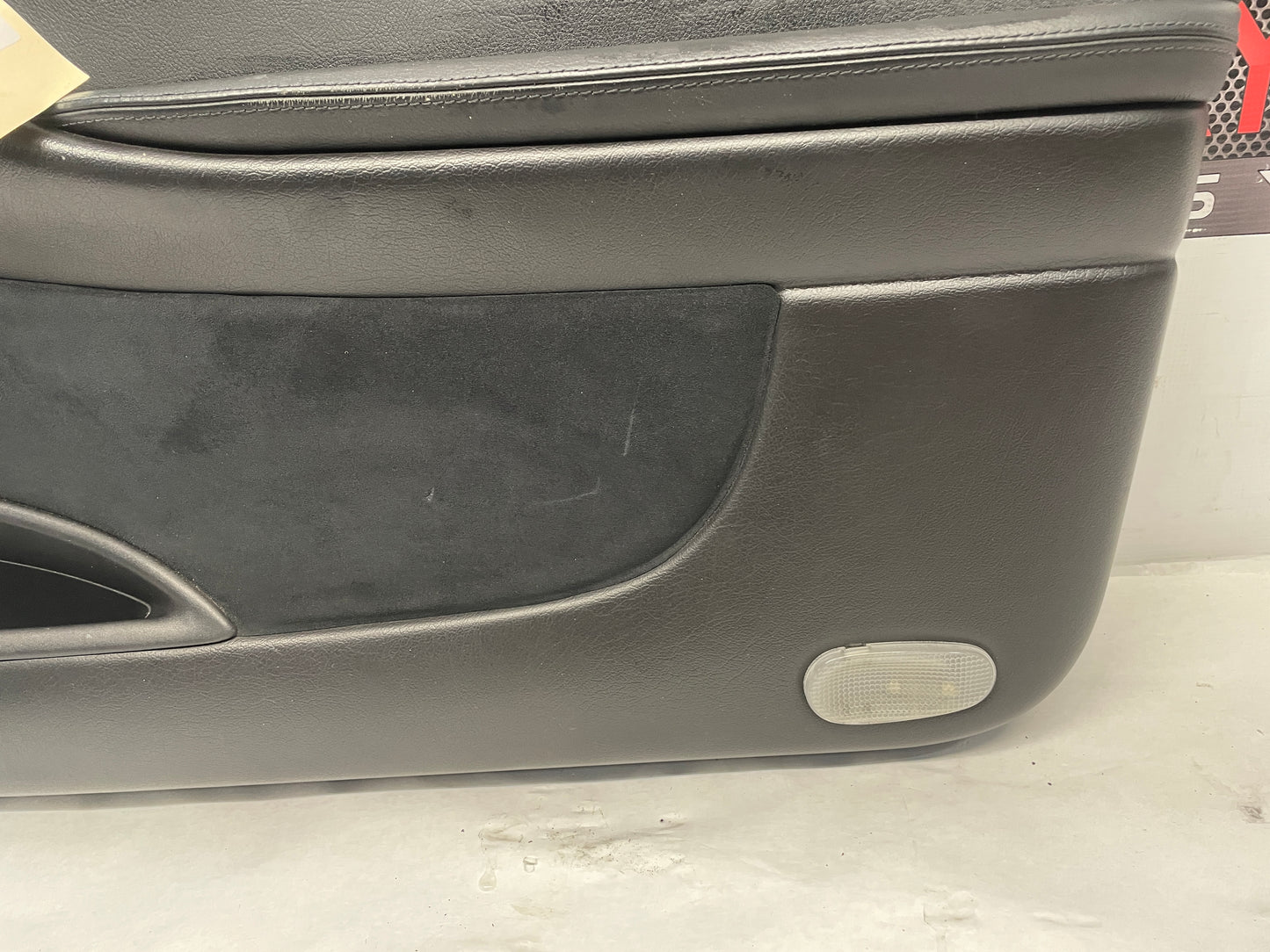 2005 Pontiac GTO RH Passenger Interior Door Panel Trim OEM