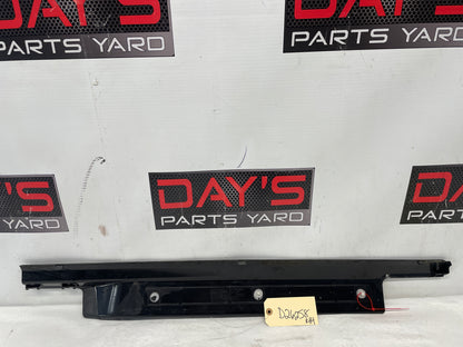 2009 Pontiac G8 Base RH Passenger Front Door Sill Kick Panel / Scuff Plate OEM - Day's Parts Yard