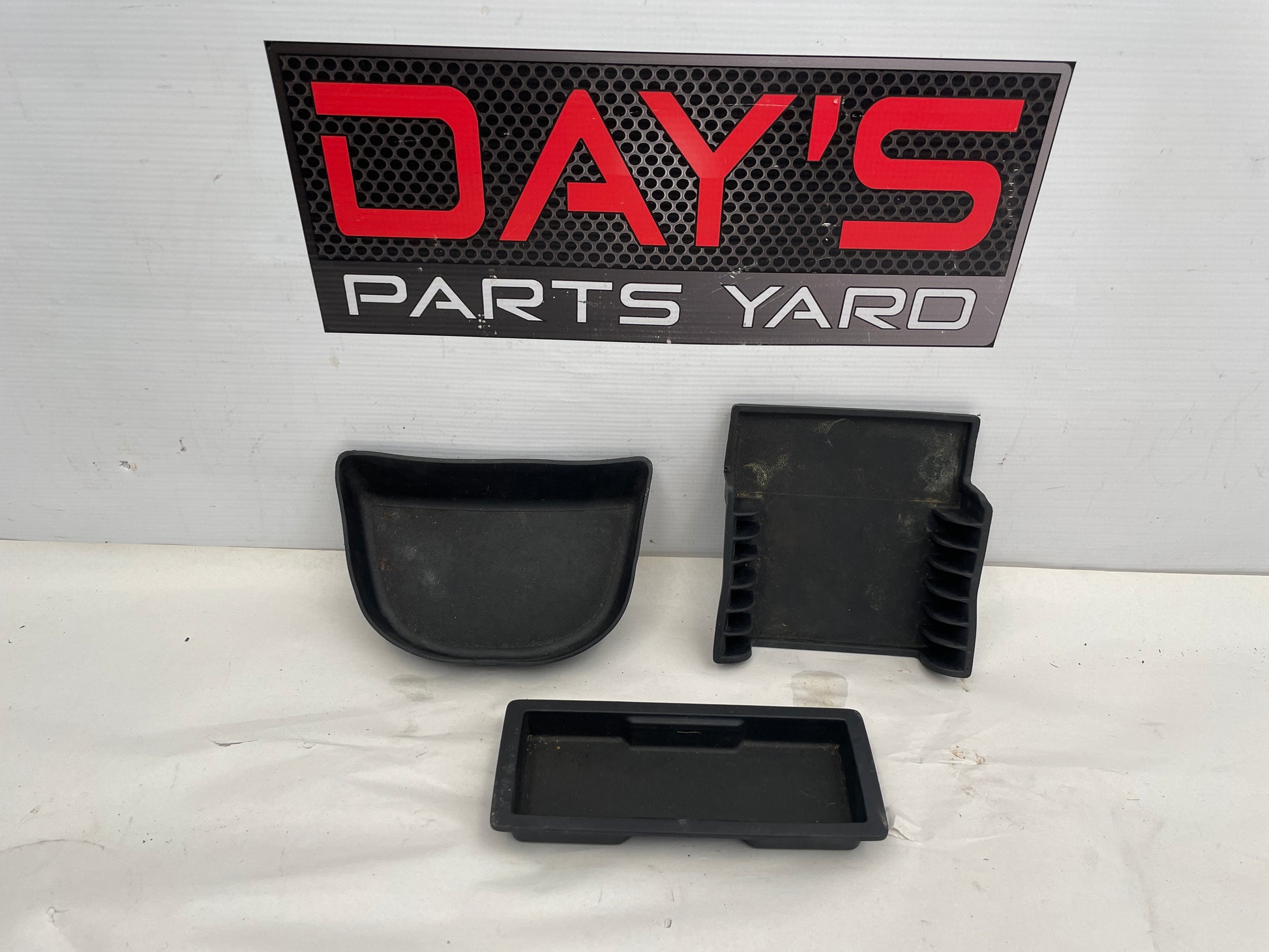 2004 Pontiac GTO 3pc Center Console Rubber Inserts OEM - Day's Parts Yard