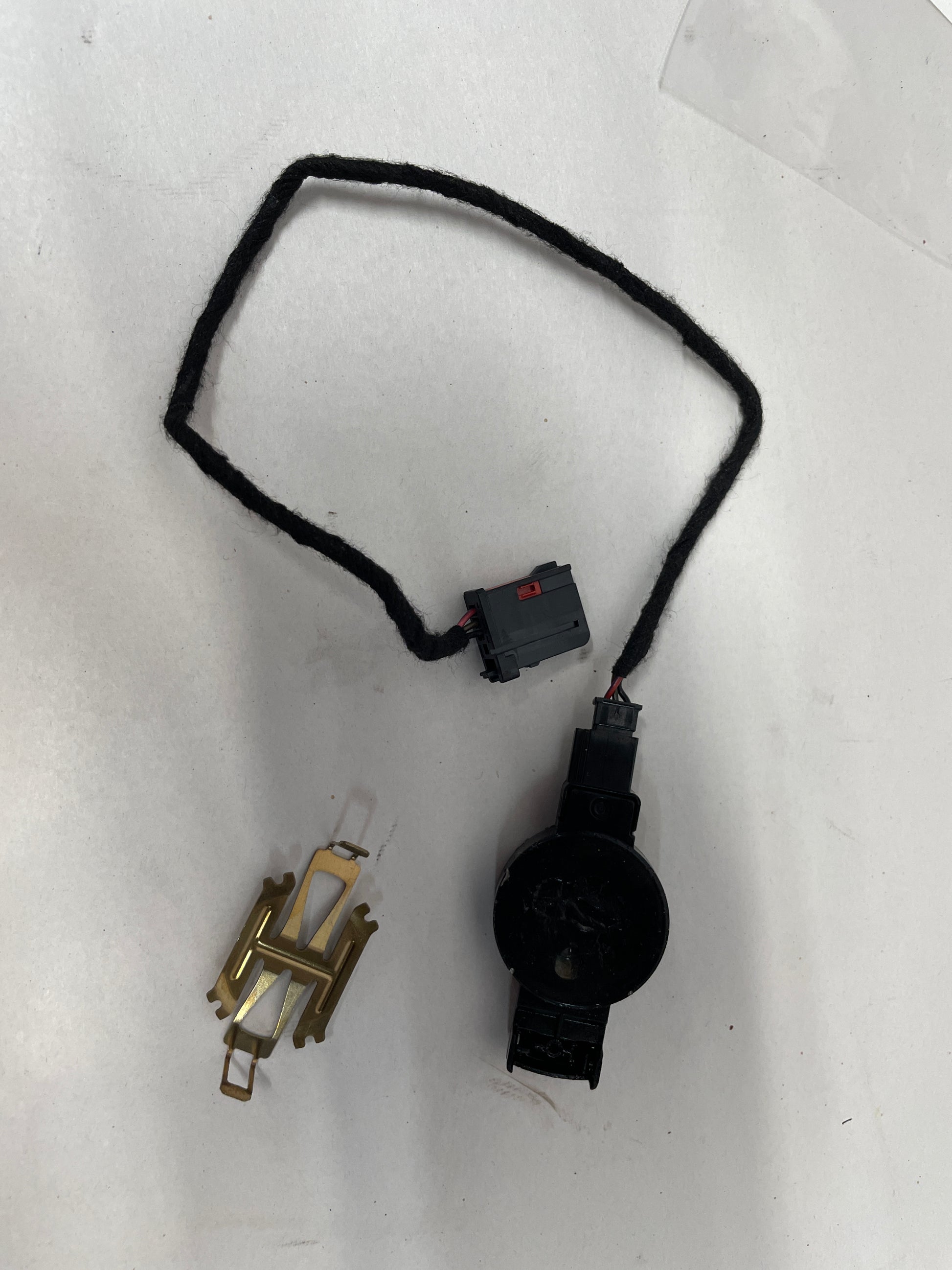 2016 Chevy SS Sedan Windshield Wiper Moisture Sensor OEM - Day's Parts Yard
