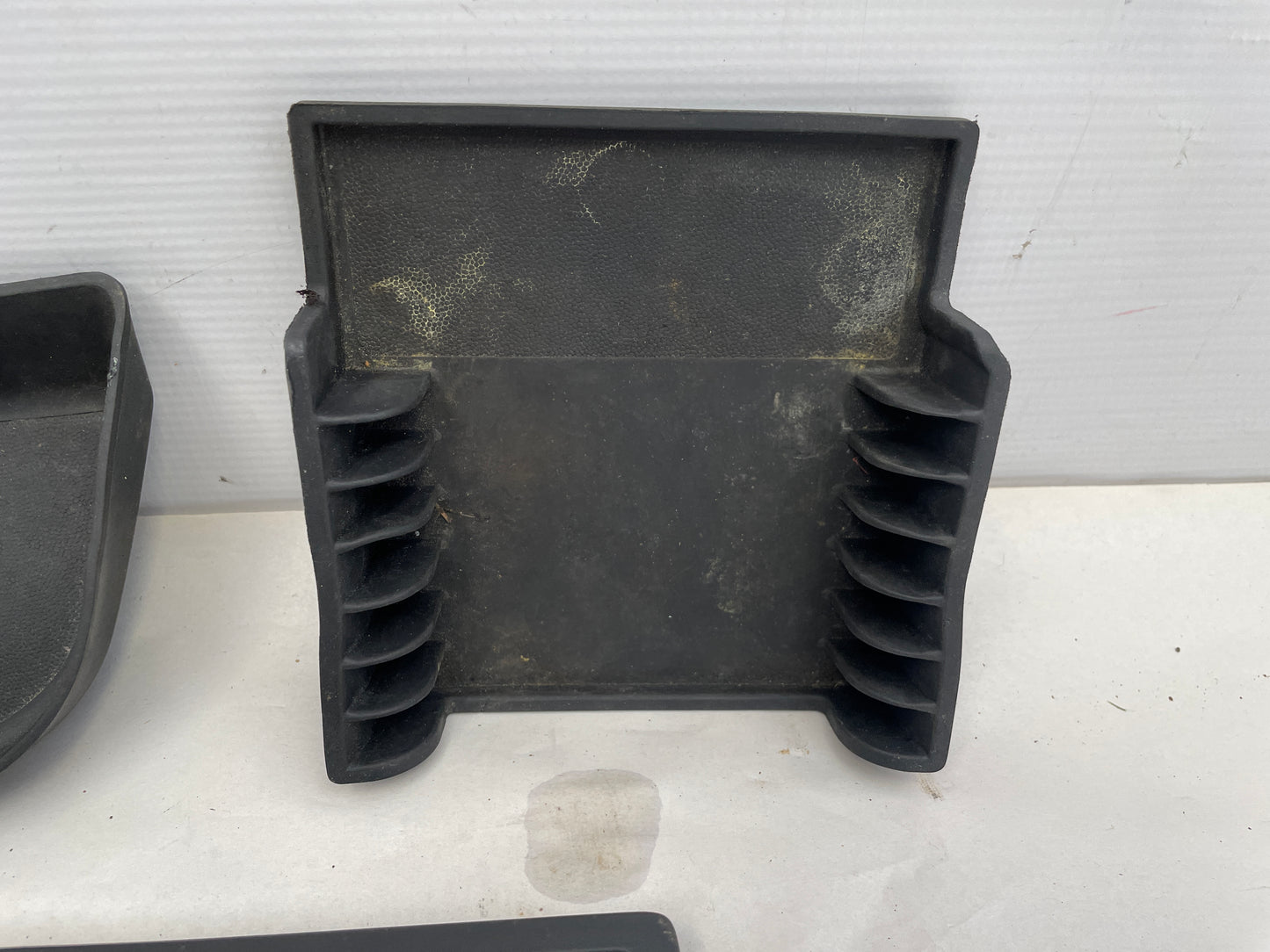 2004 Pontiac GTO 3pc Center Console Rubber Inserts OEM - Day's Parts Yard