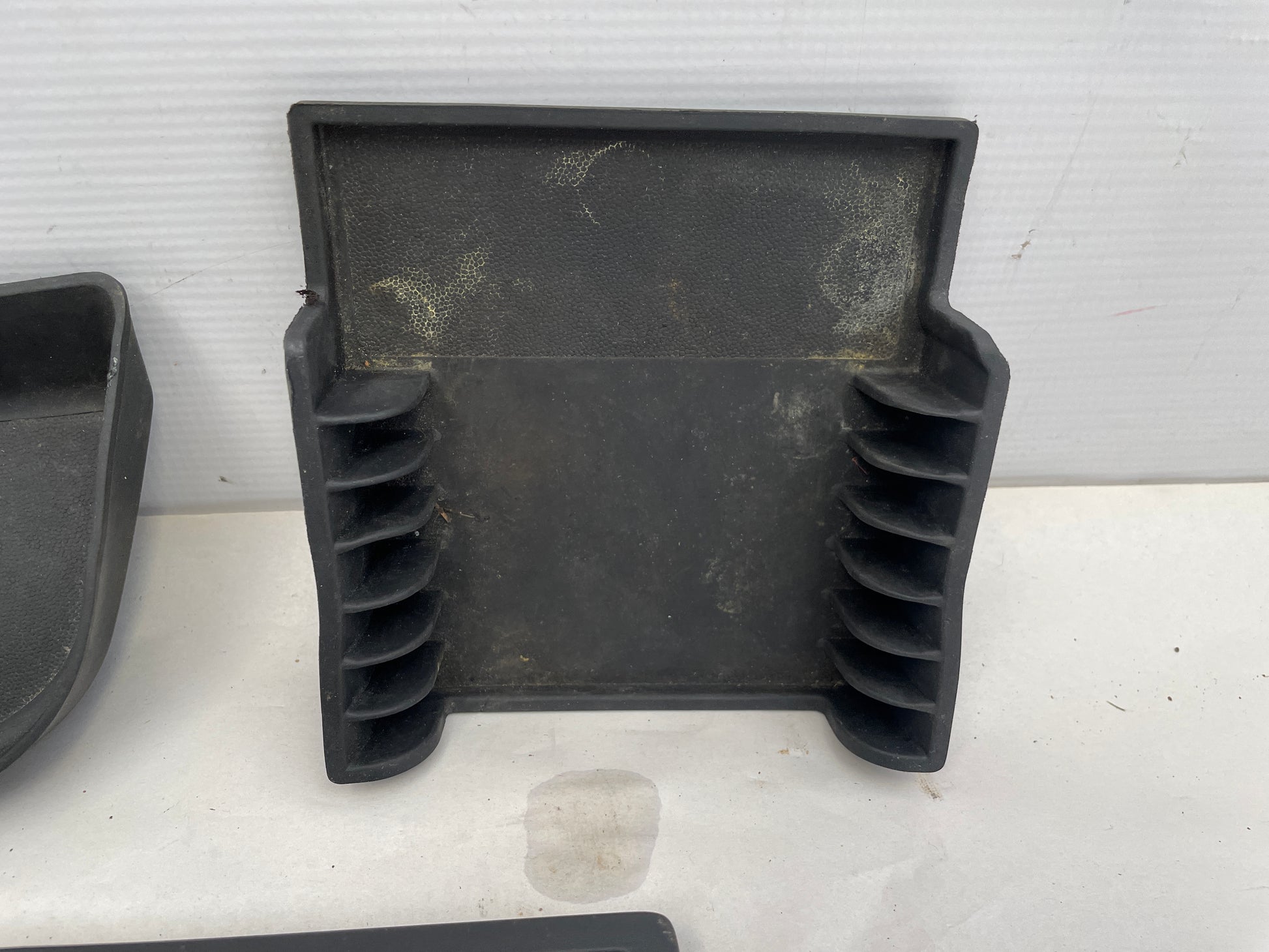 2004 Pontiac GTO 3pc Center Console Rubber Inserts OEM - Day's Parts Yard