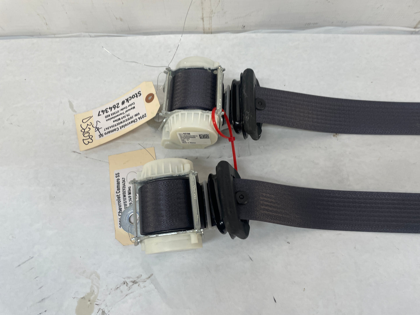 2014 Chevy Camaro SS RH & LH Rear Seat Belts Seatbelts Retractors OEM - Day's Parts Yard