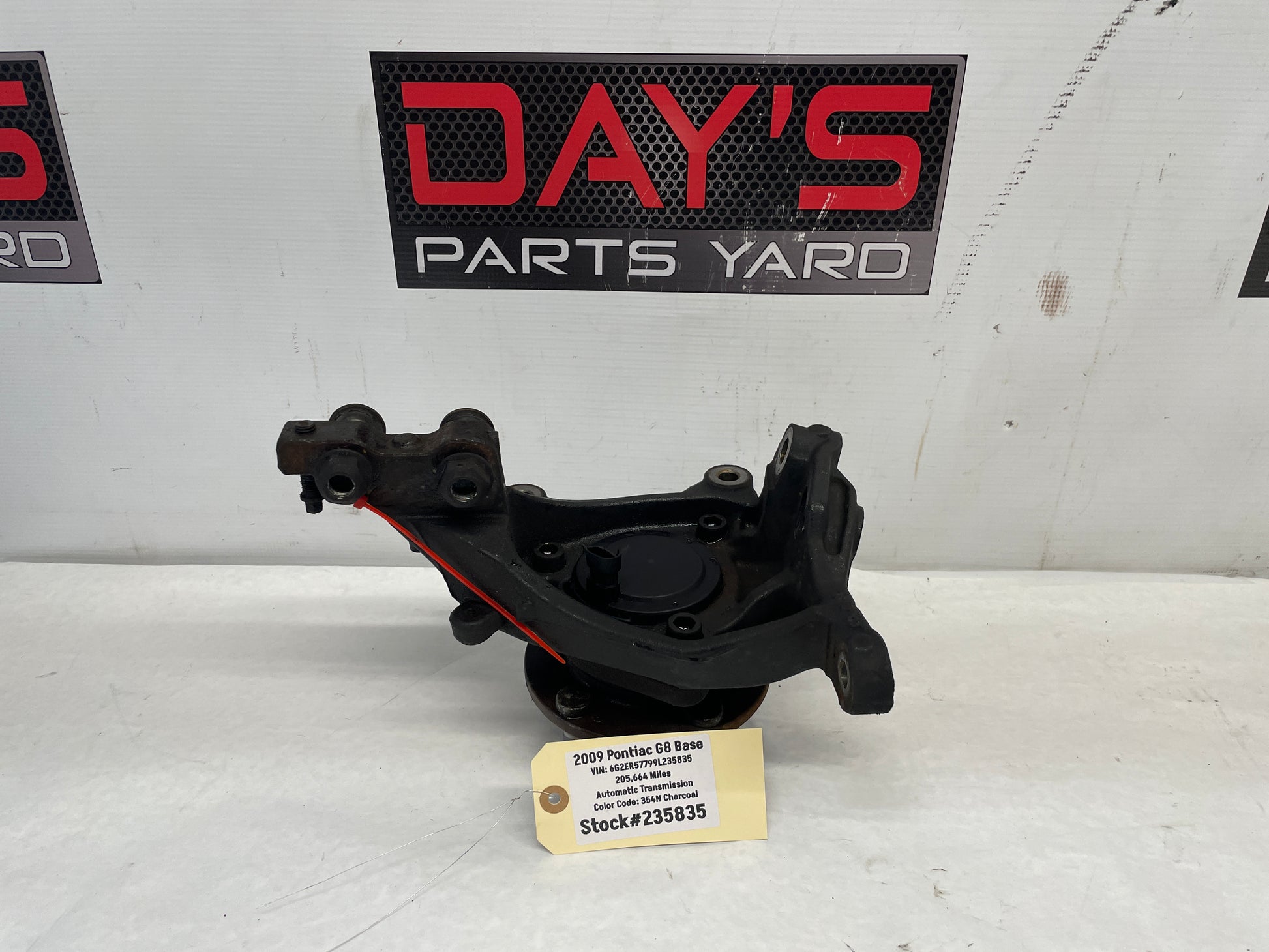 2009 Pontiac G8 Base RH Passenger Front Suspension Spindle Knuckle Hub Assembly OEM - Day's Parts Yard