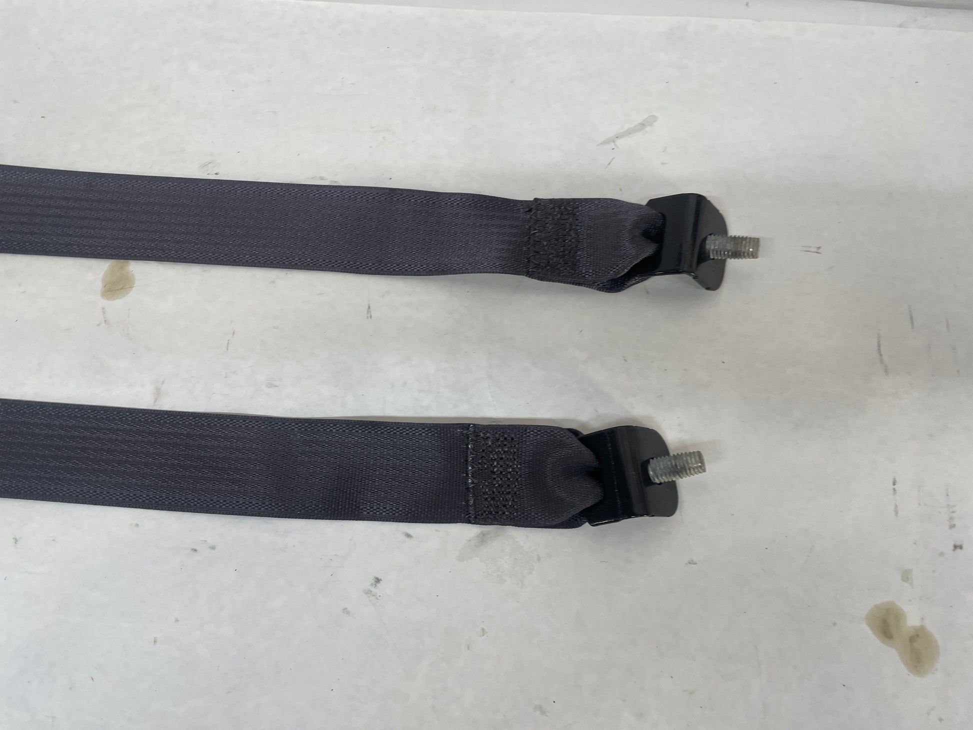 2014 Chevy Camaro SS RH & LH Rear Seat Belts Seatbelts Retractors OEM - Day's Parts Yard